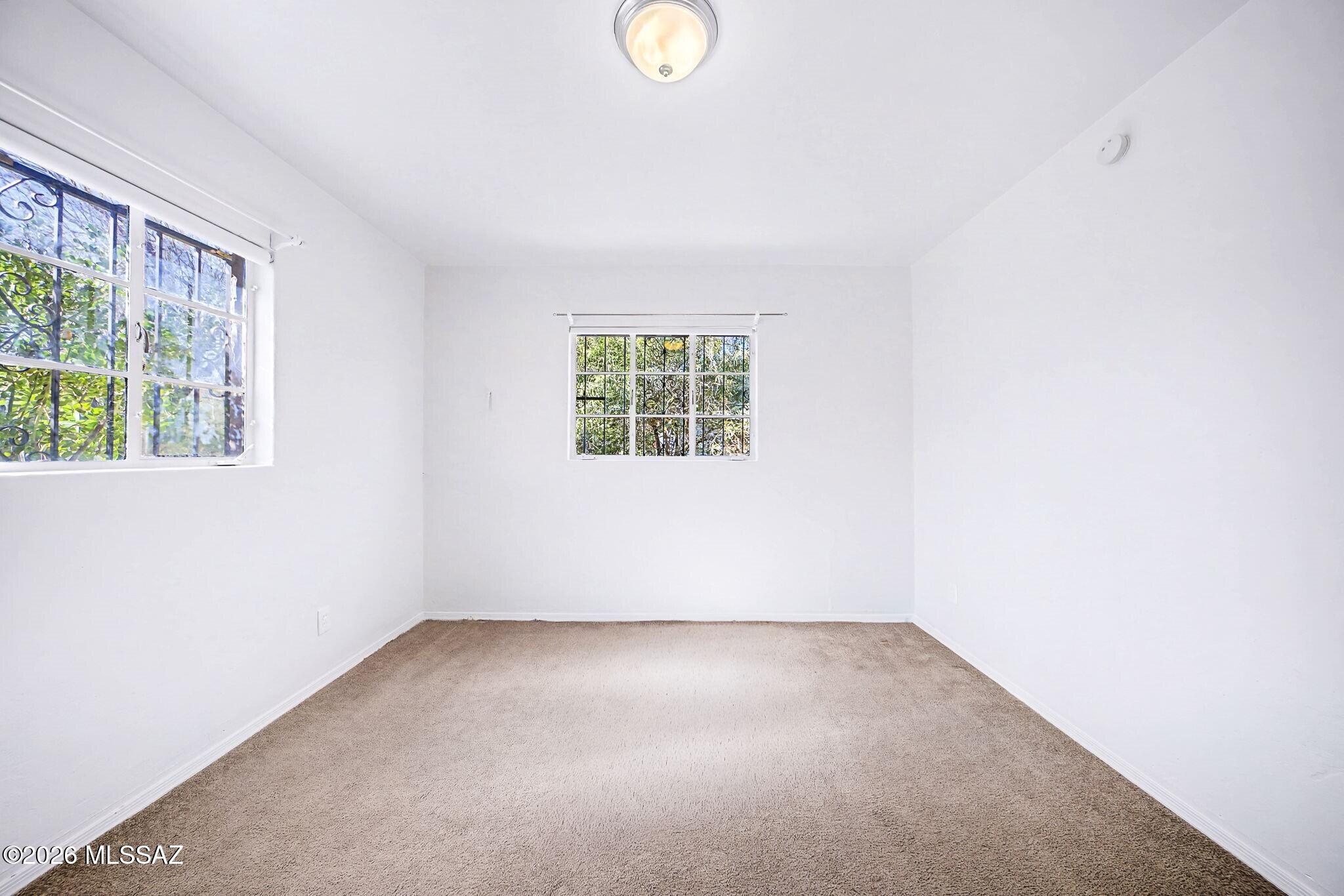 Country Club Annex - Residential Lease