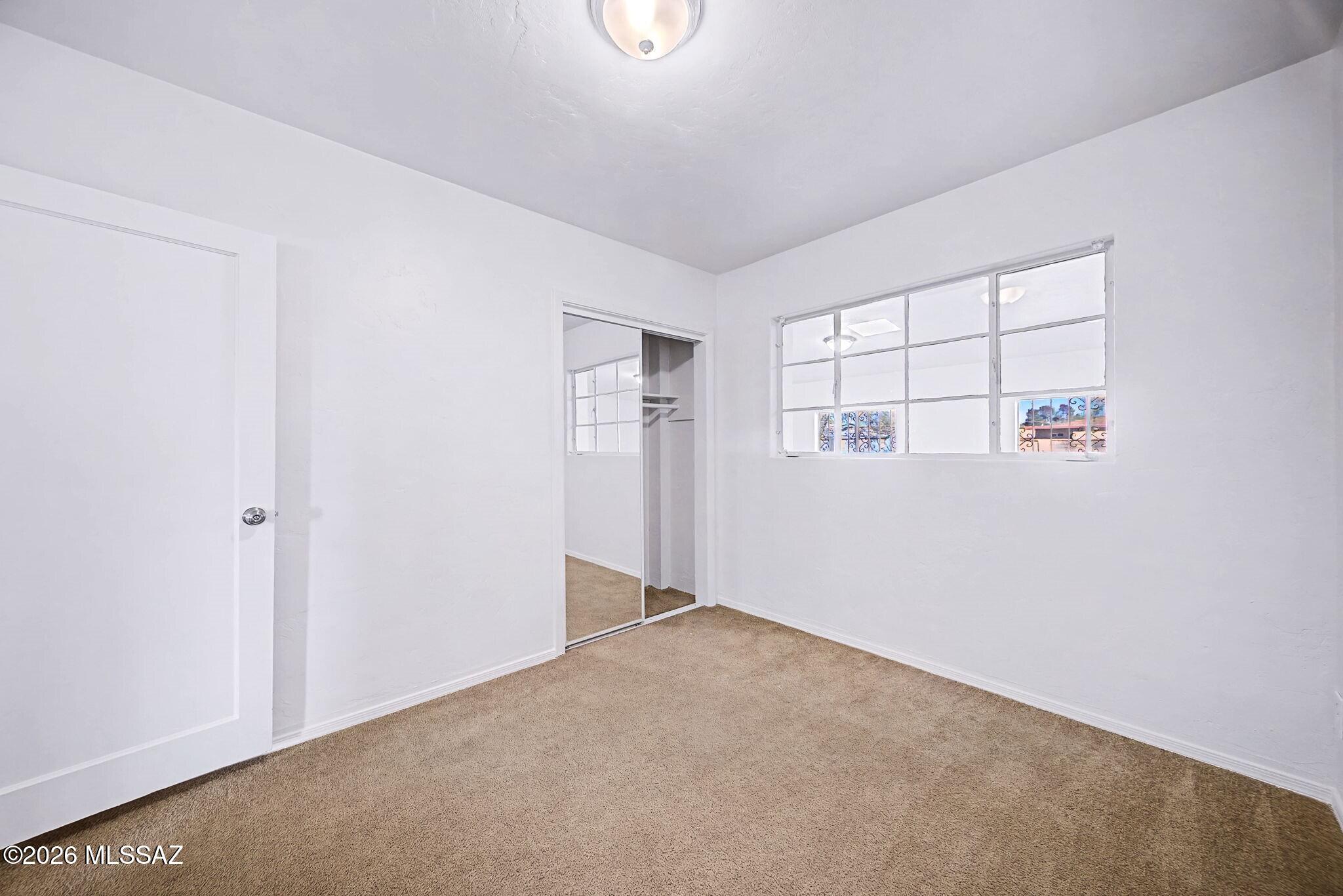 Country Club Annex - Residential Lease