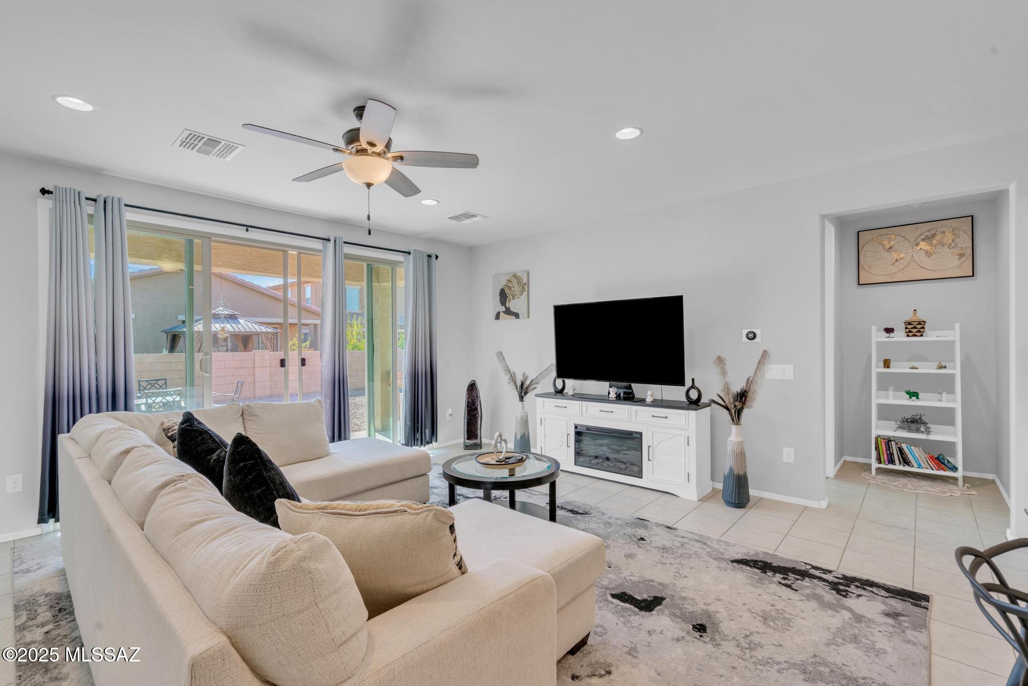 La Estancia De Tucson (1-330) - Residential
