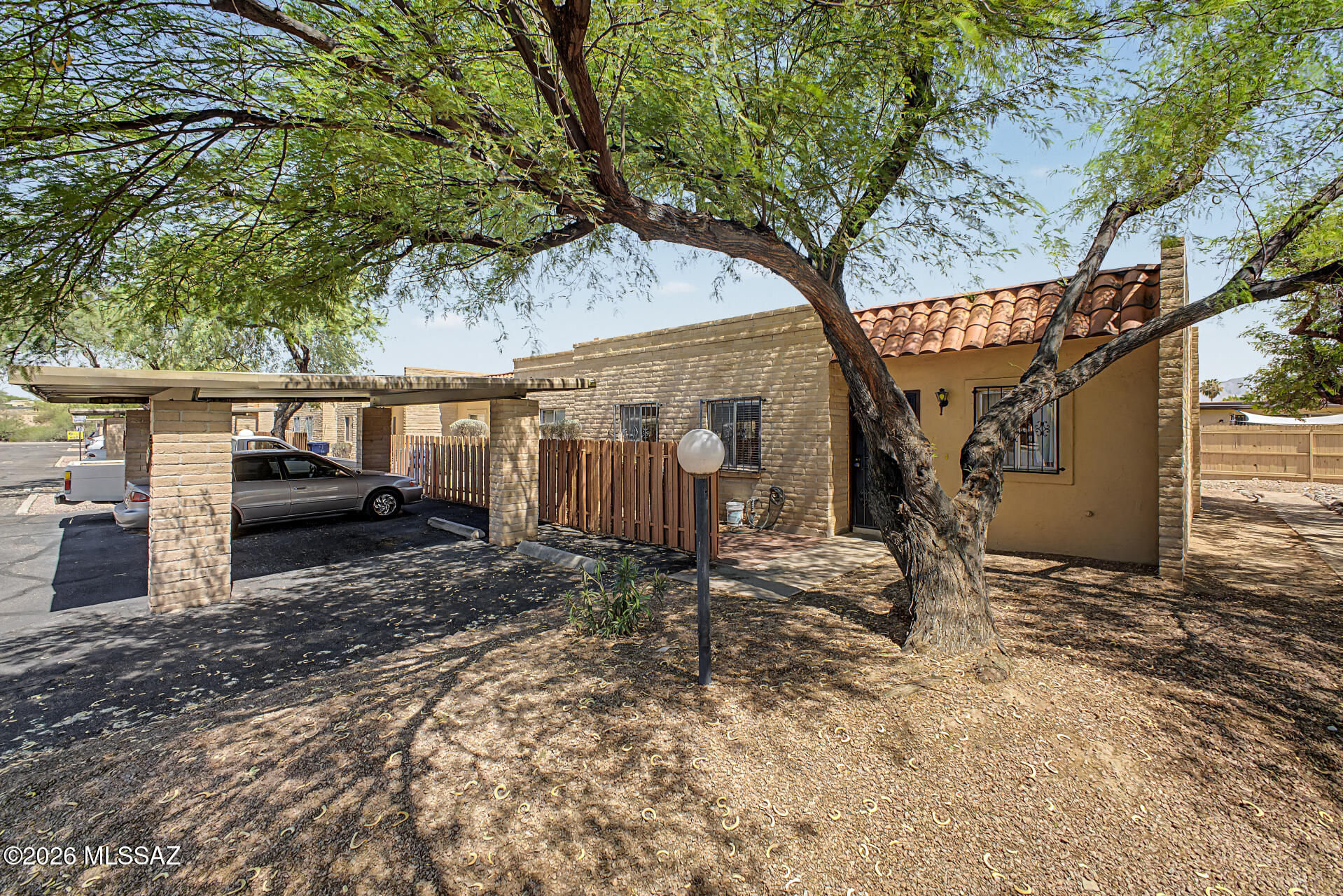 Pantano Park Townhouses - Residential