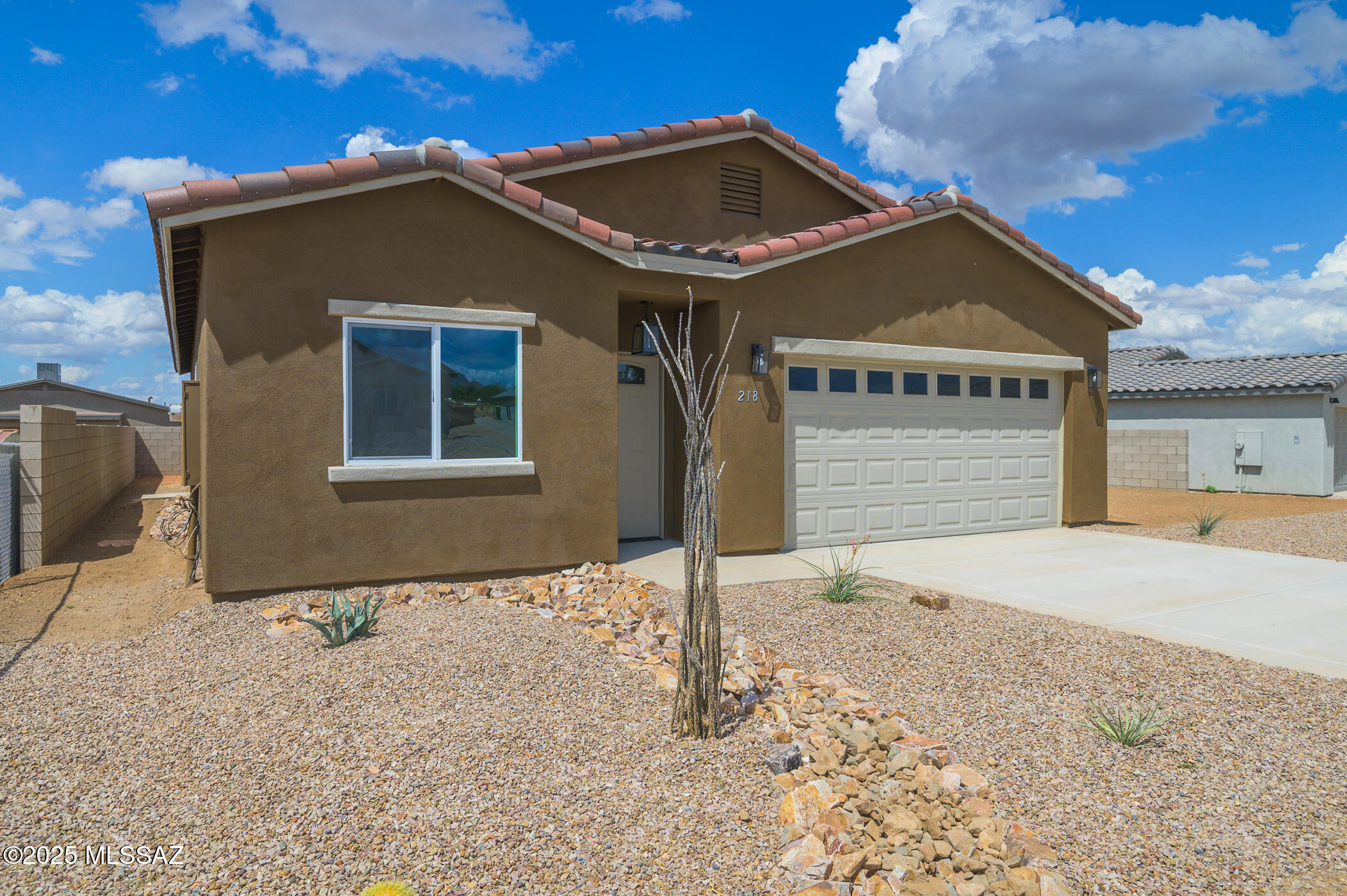 New Tucson Unit NO. 4 (1-203) - Residential