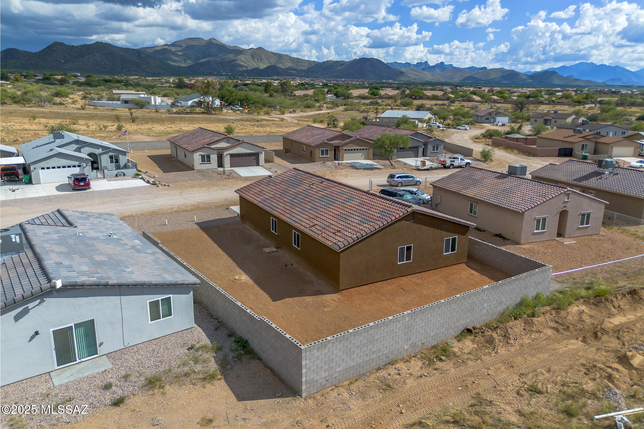 New Tucson Unit NO. 4 (1-203) - Residential