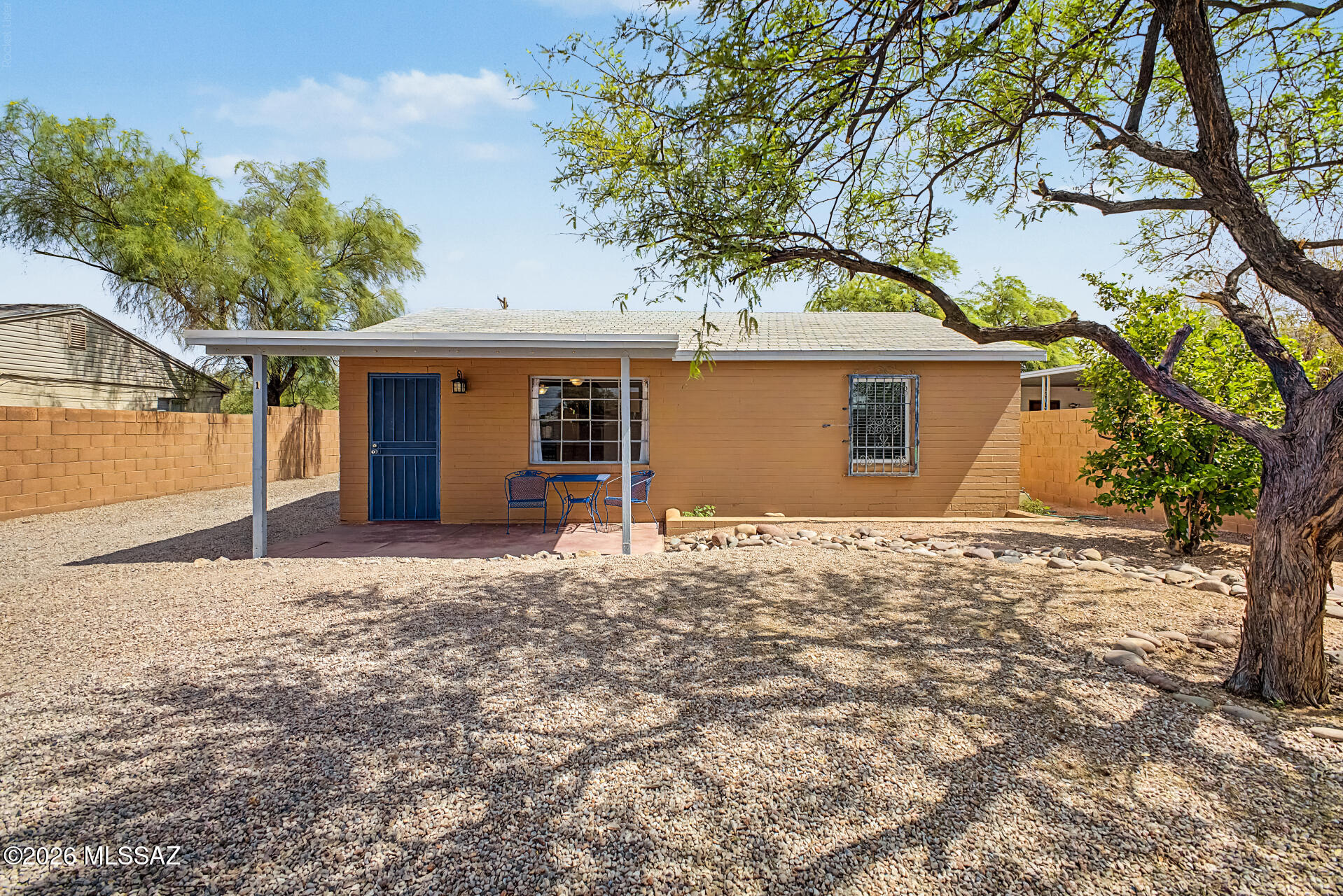 Mansfeld Heights multi-unit opportunity! 3 BR Main House + 2 BR Guest House, each with private gated entrance. Both lovingly maintained in excellent condition. Main house: split-bedroom plan, great room, large kitchen w/ eat-at bar, oversized primary suite w/ dual closets, Main house replumbed. Private walled lot w/ double gates, patio, room to BBQ or have a firepit. R-2 zoning. Perfect for multi-generational living or investment. Near U of A!