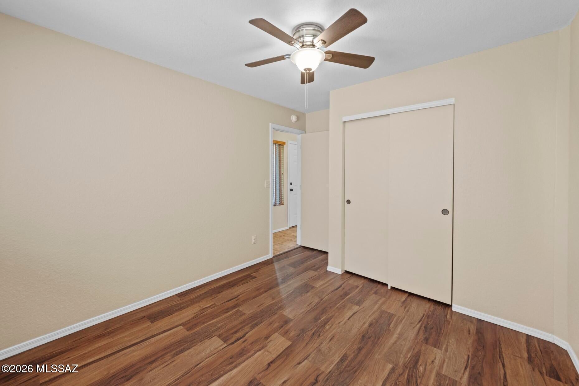 Country Club(1-221) - Residential Lease
