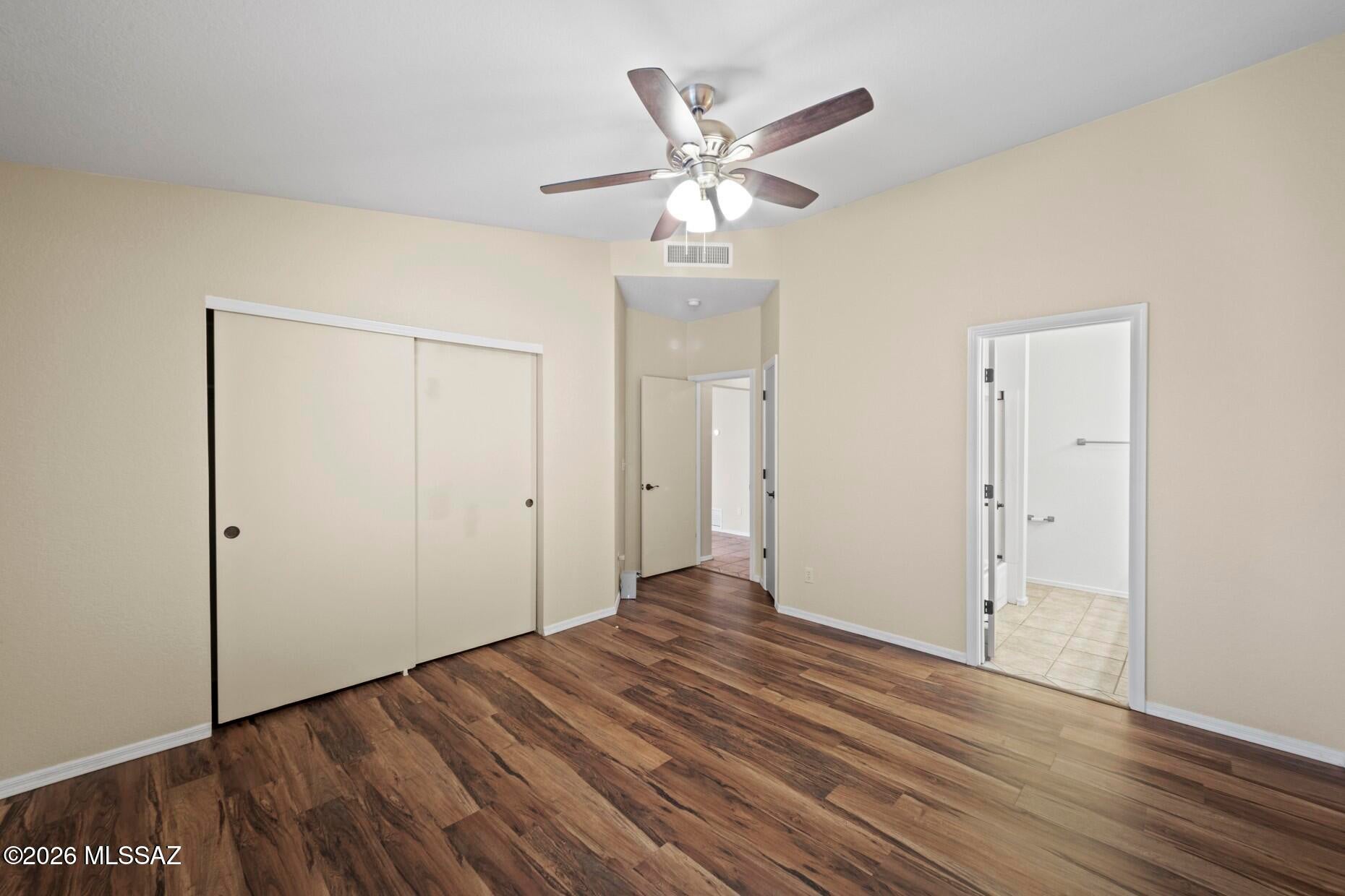 Country Club(1-221) - Residential Lease