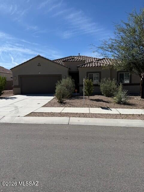 Beautiful home with solar for lower electric bills.
This home is a split floor plan, great room concept with stainless appliances and granite counter tops.  Master has two walk in closets and a large master suite with double sinks.  Home features a tankless water heater, fenced private rear yard with a storage shed.  Back patio has pavers the length of the home for a nice north facing patio area.  Priced to sell, look soon.
