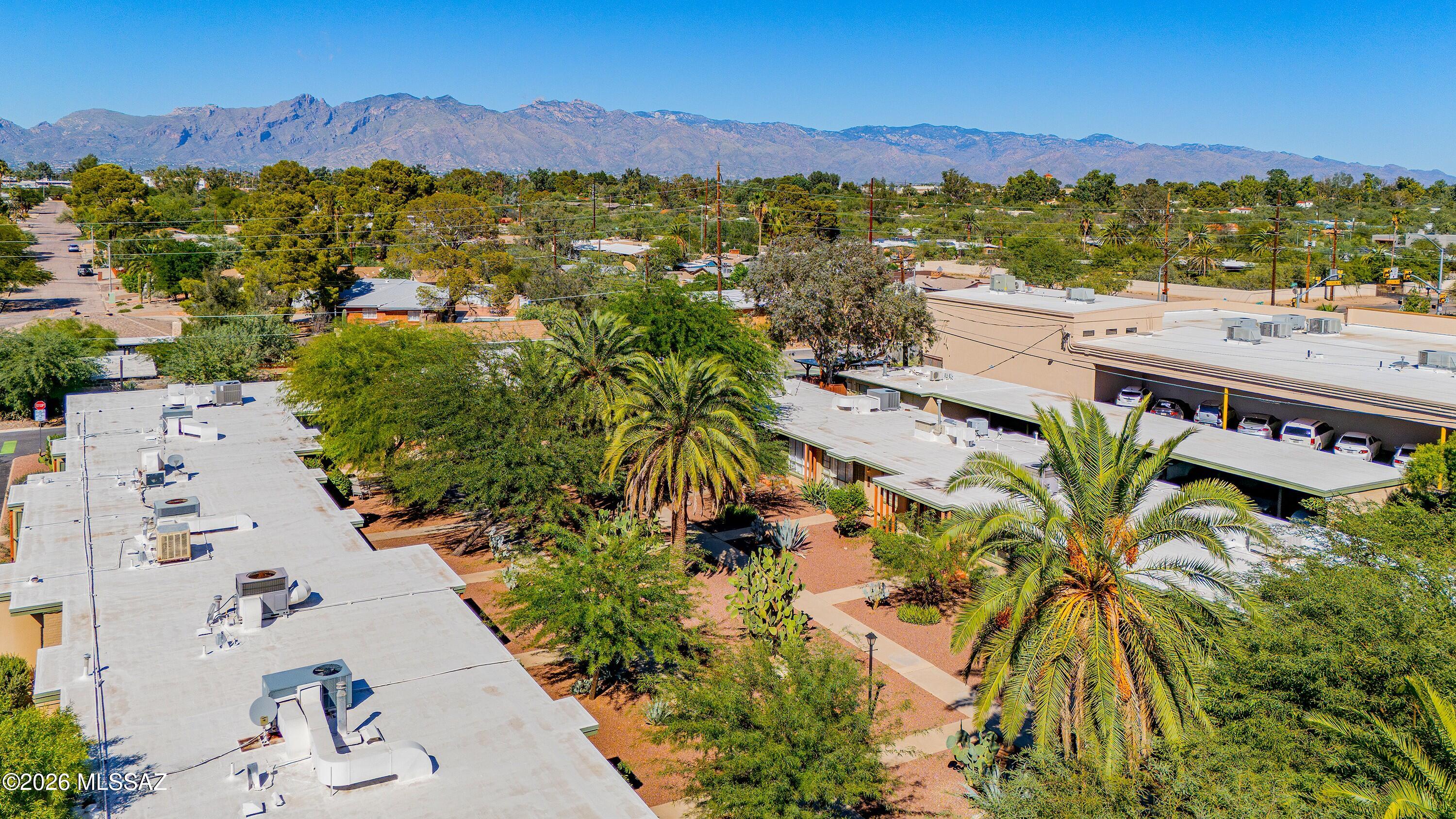 Country Club Manor Condos (1-51) - Residential