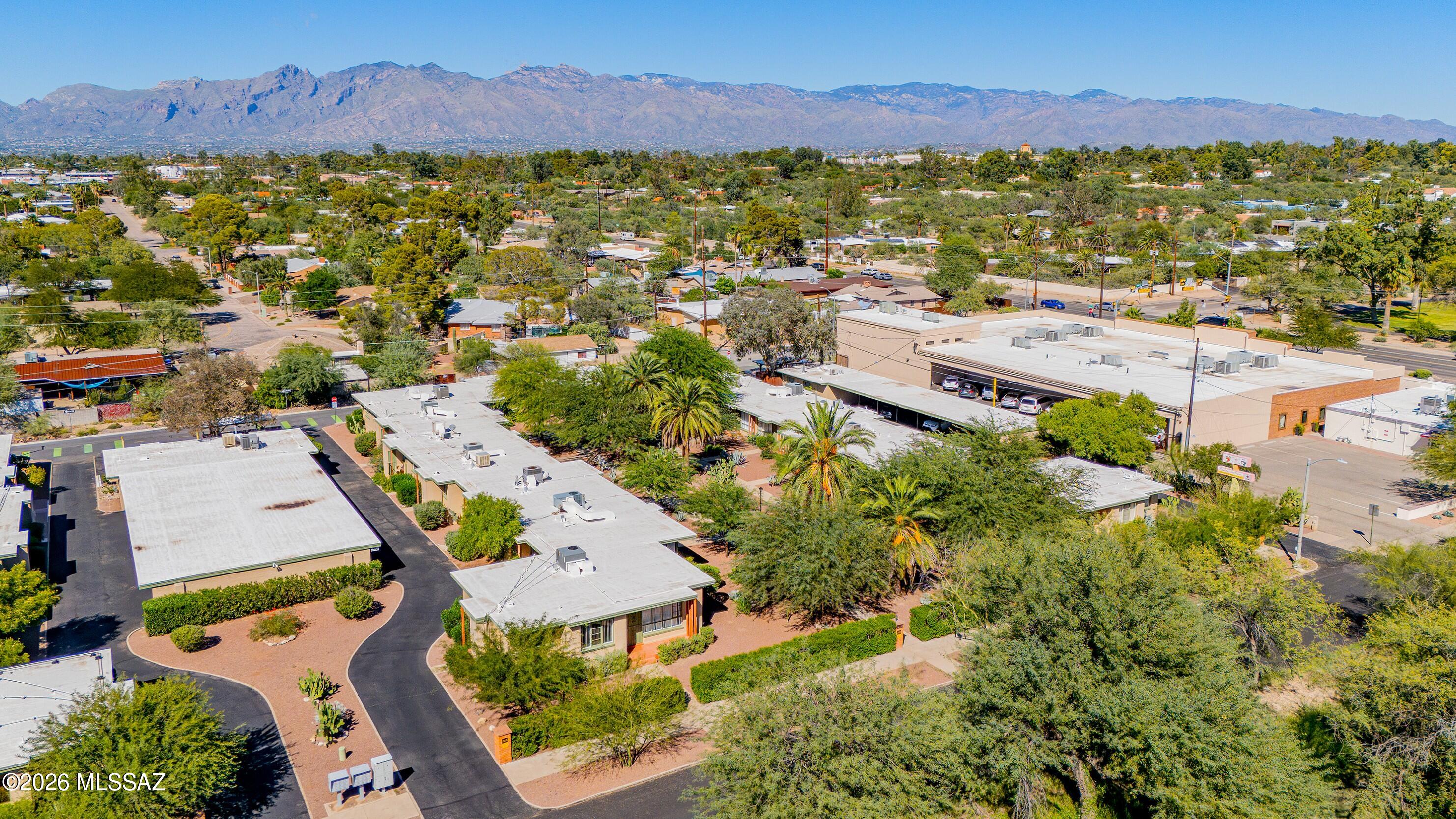 Country Club Manor Condos (1-51) - Residential