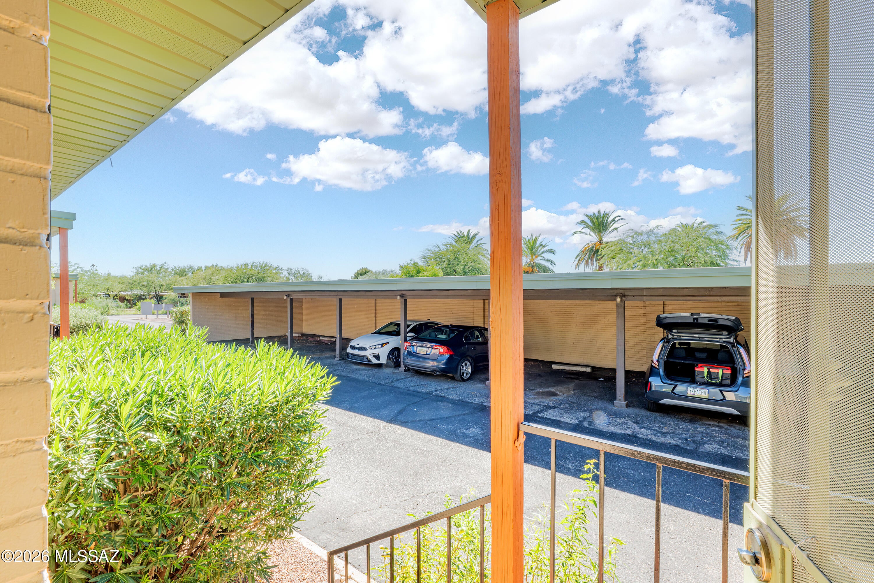 Country Club Manor Condos (1-51) - Residential