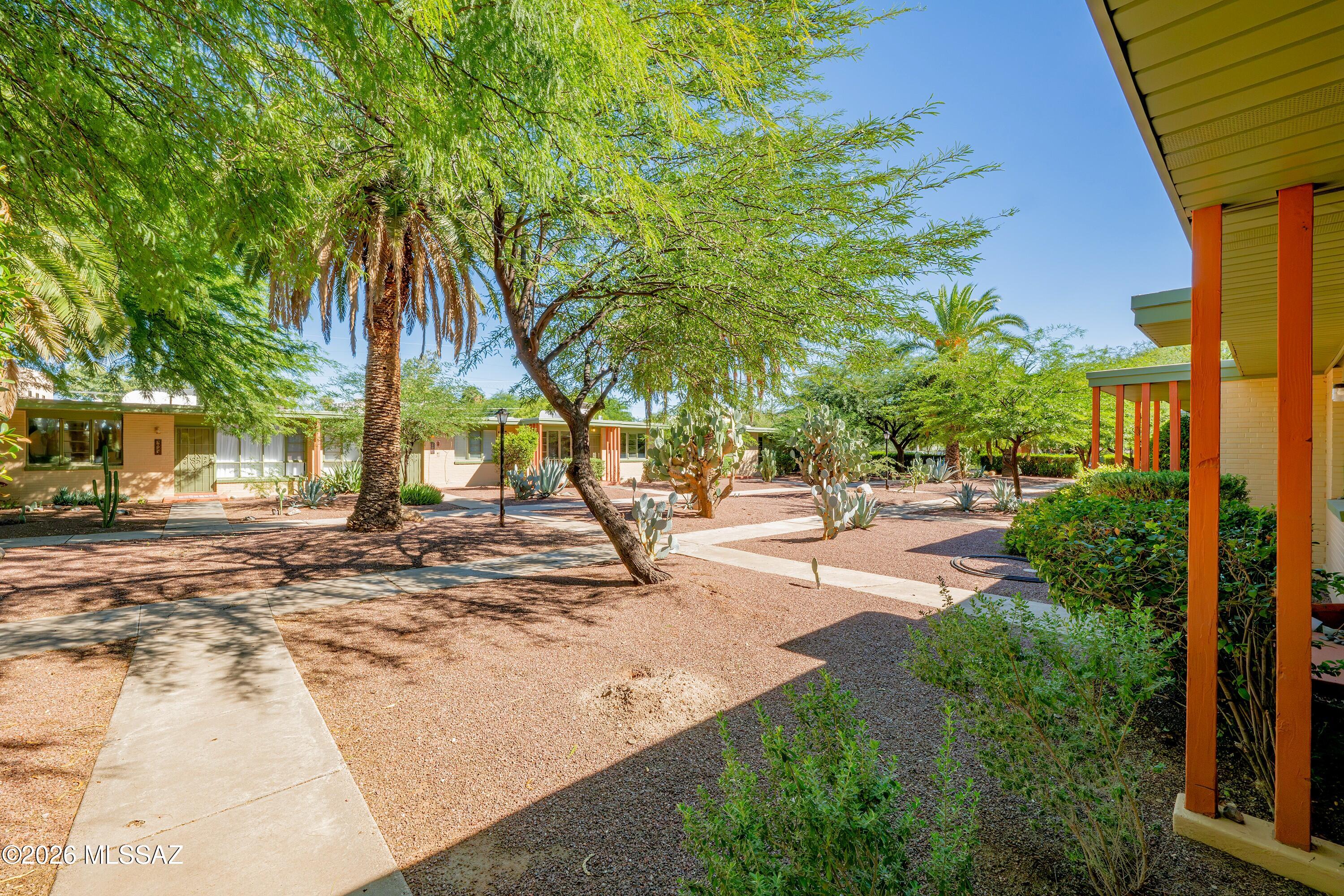 Country Club Manor Condos (1-51) - Residential