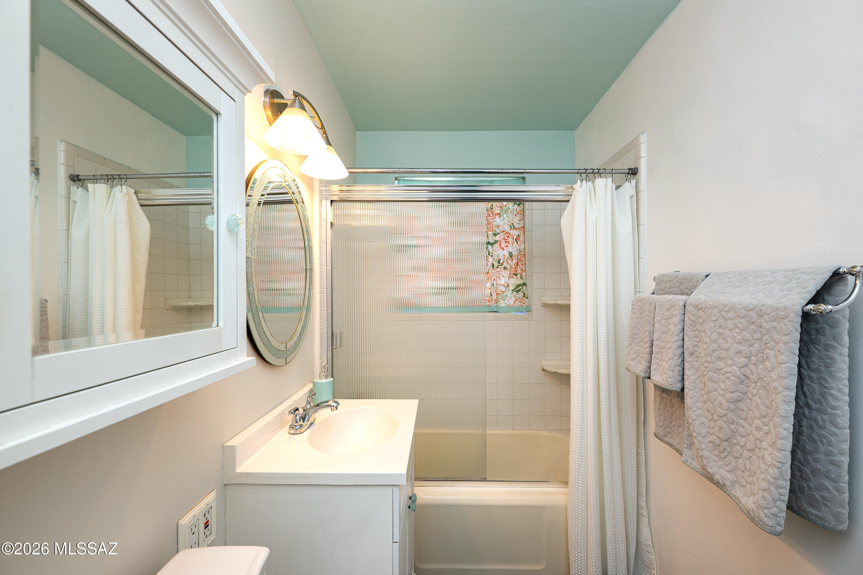 Country Club Manor Condos (1-51) - Residential