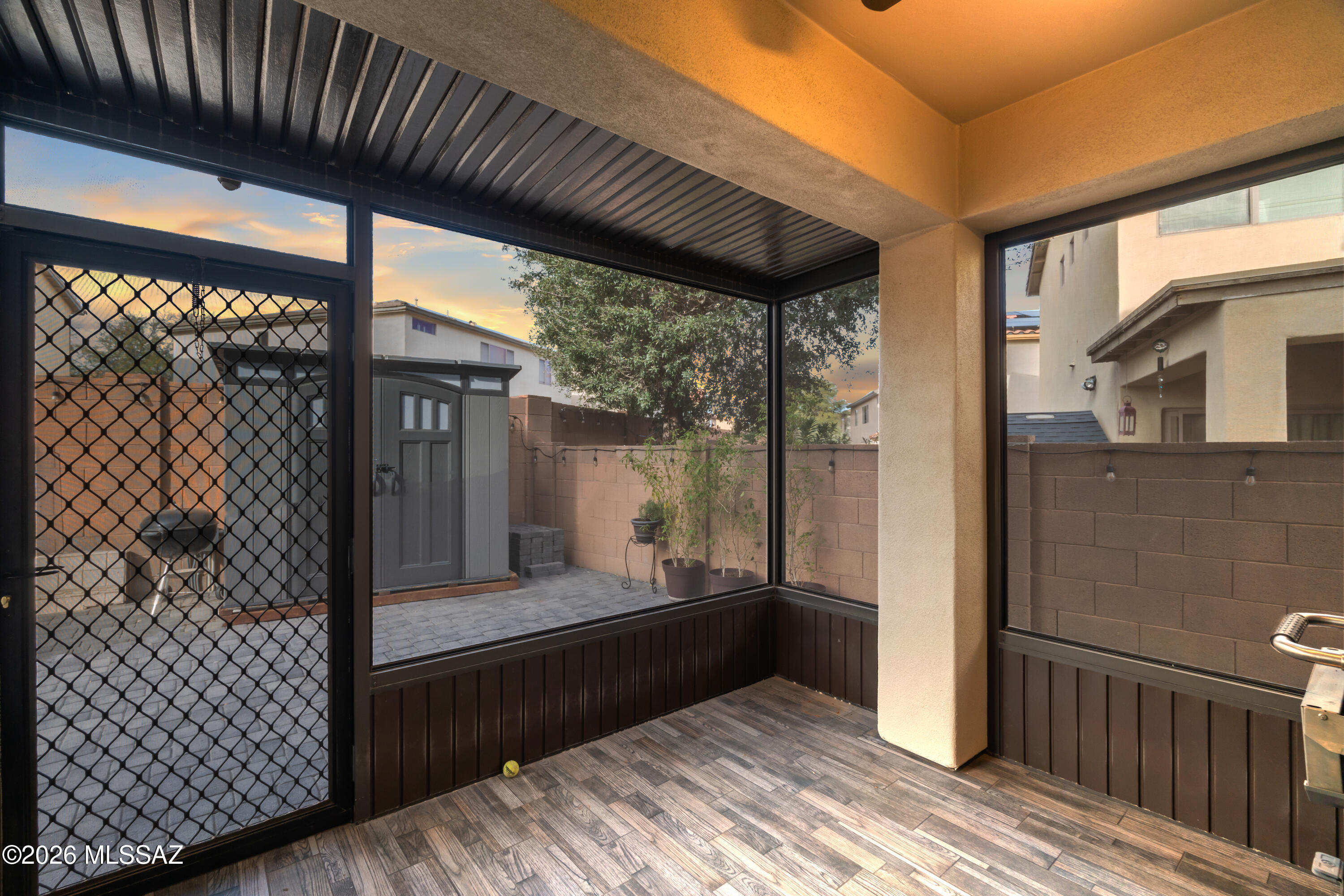 Presidio De Cancion (1-200) - Residential