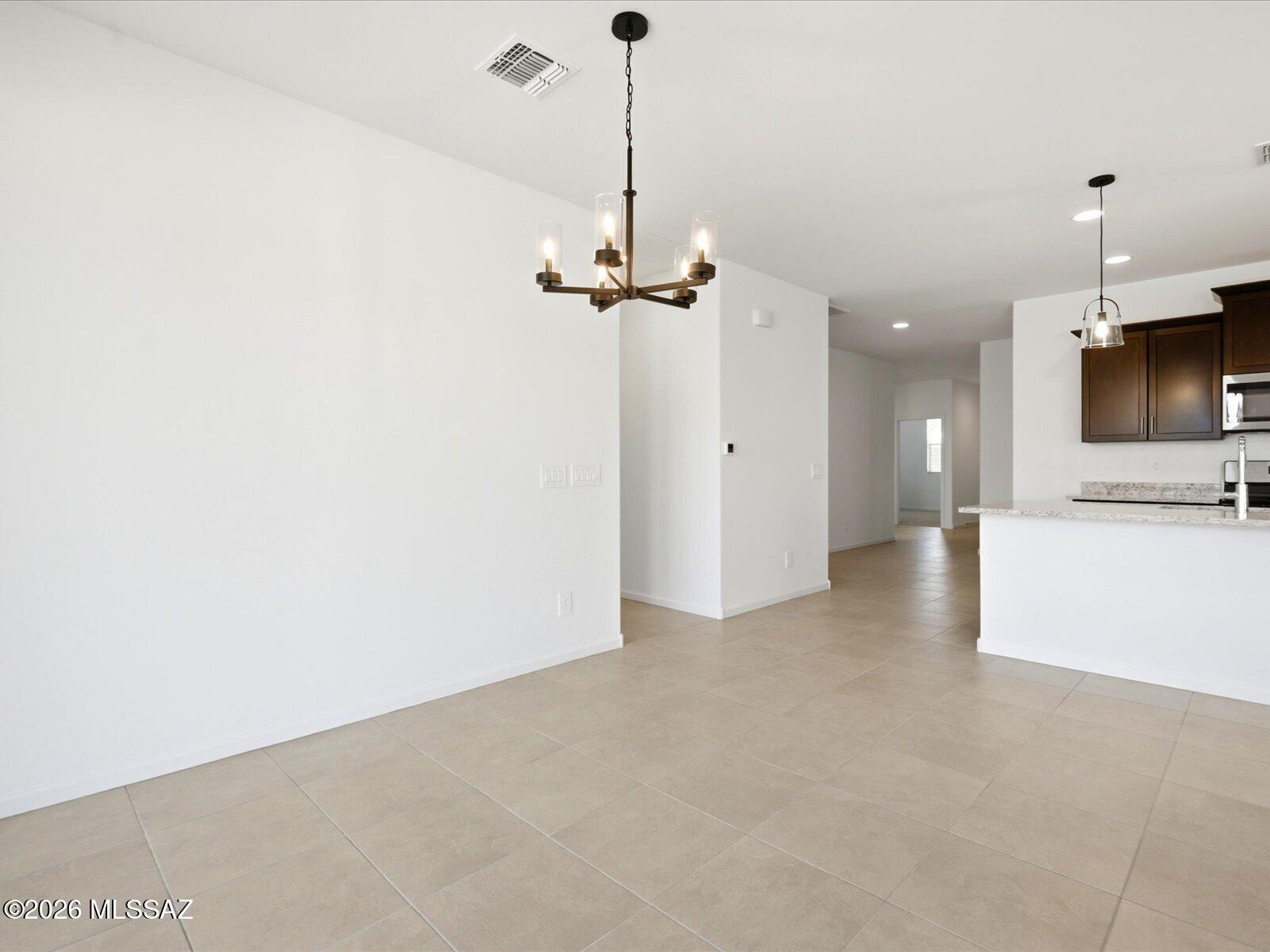 Entranda Del Toro - Residential