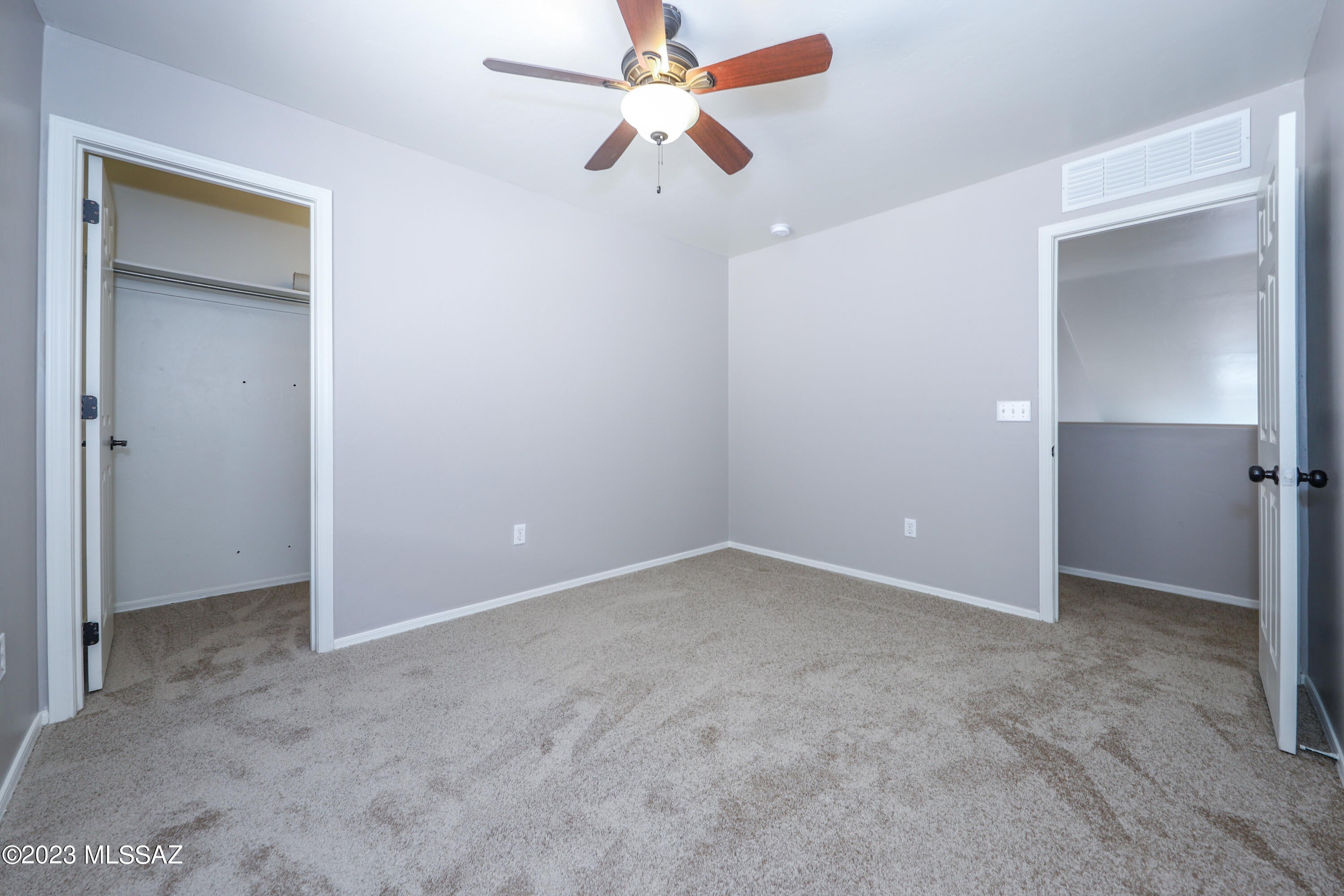 Rancho Del Lago (1-100) - Residential Lease