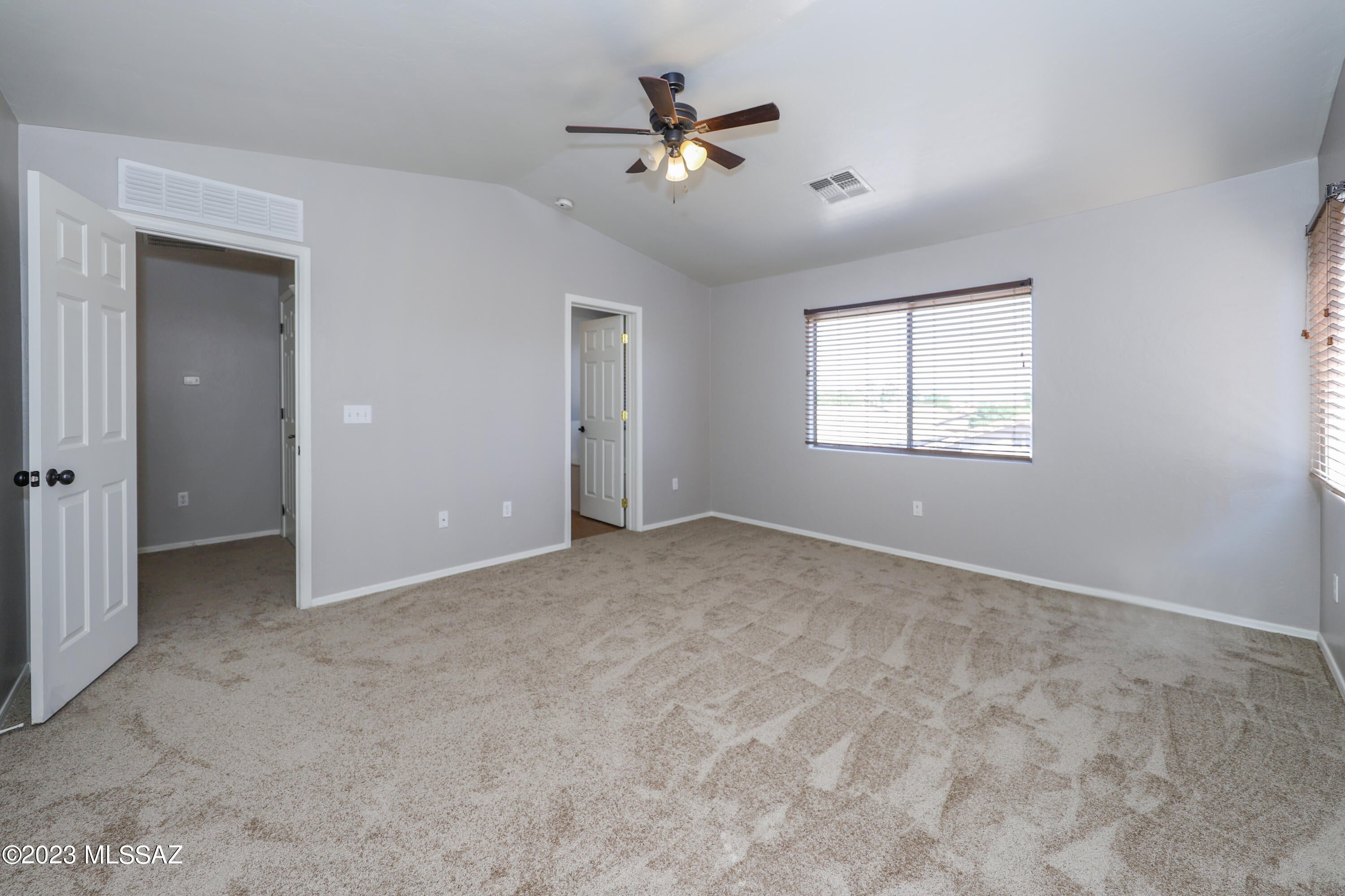 Rancho Del Lago (1-100) - Residential Lease