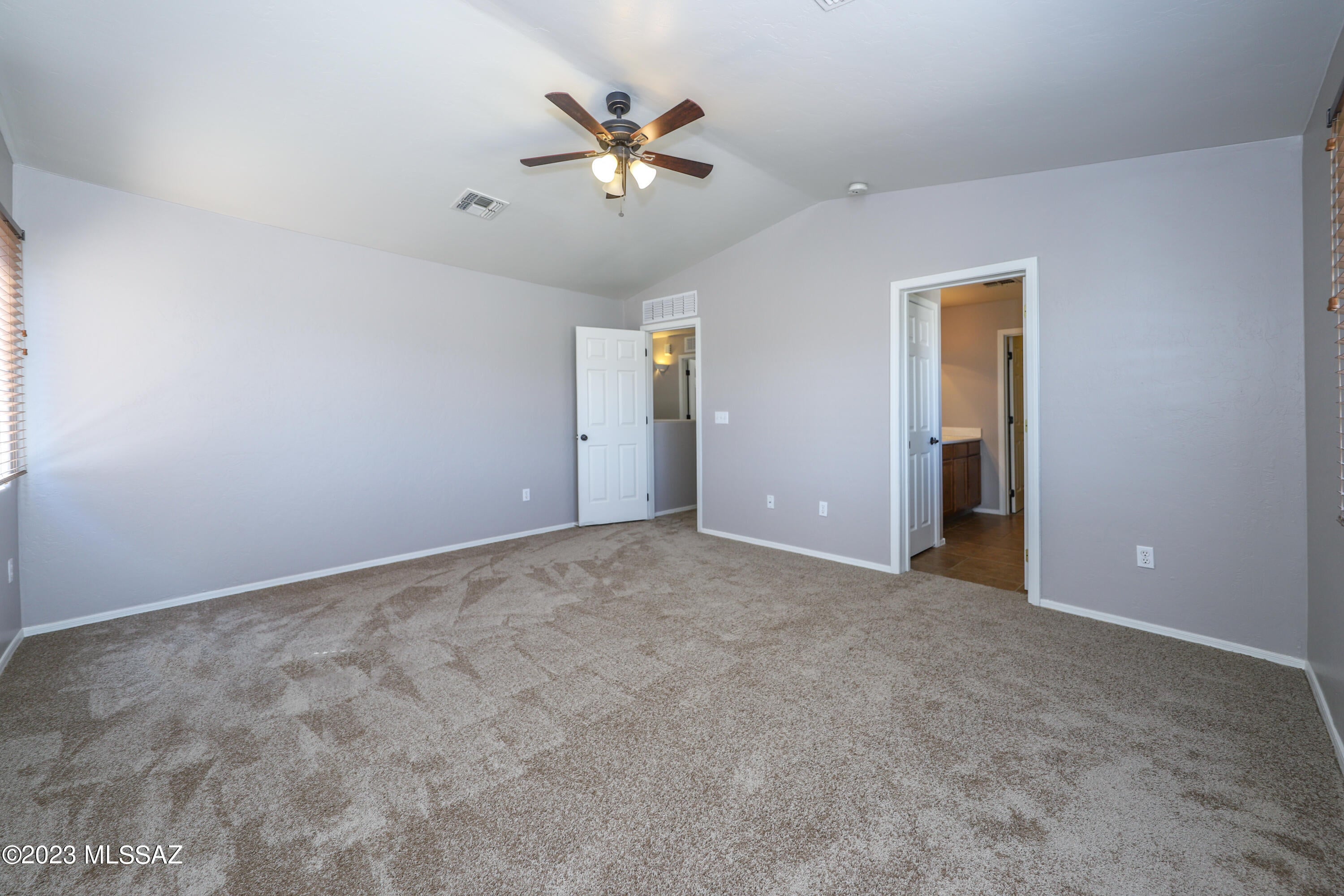 Rancho Del Lago (1-100) - Residential Lease