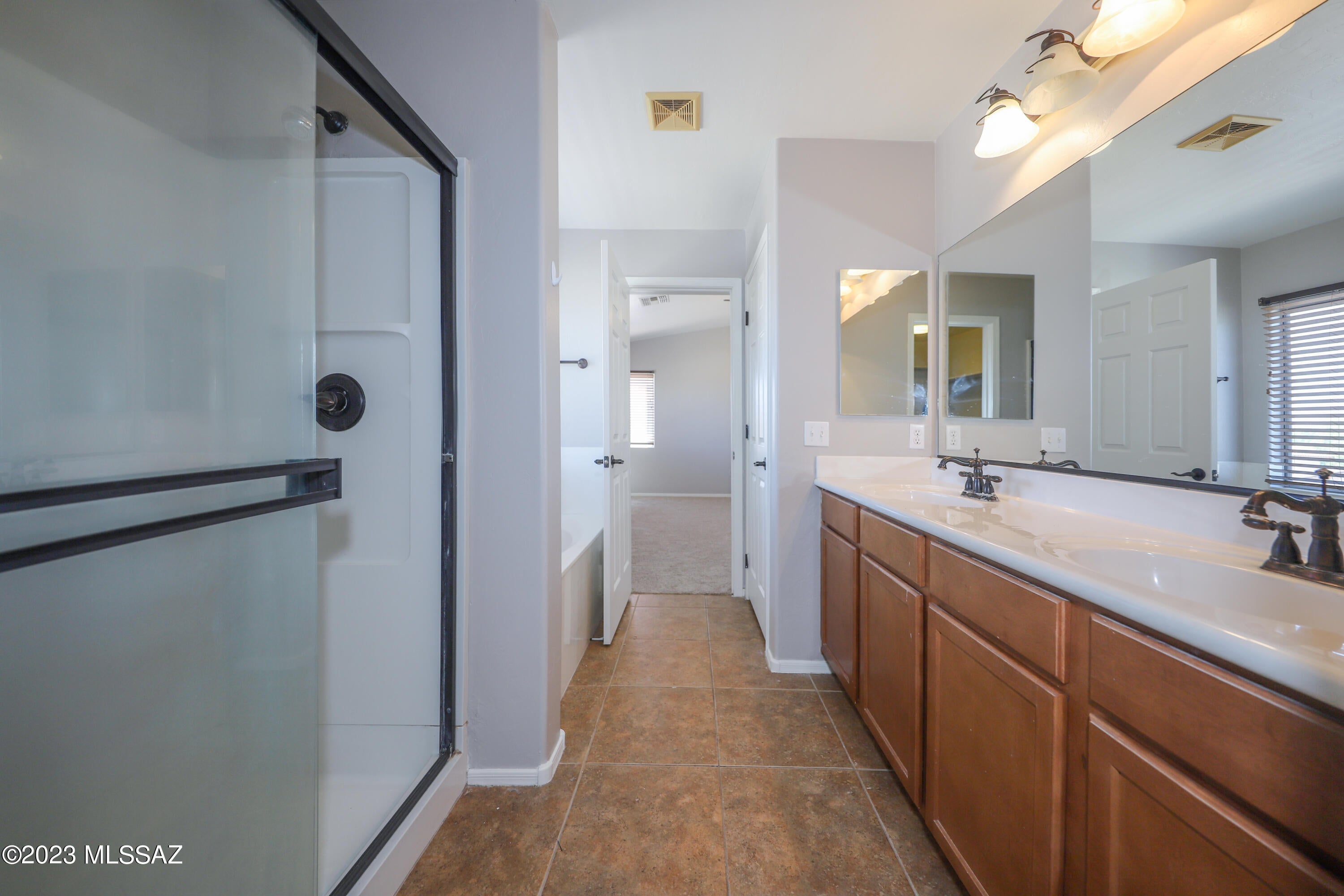 Rancho Del Lago (1-100) - Residential Lease