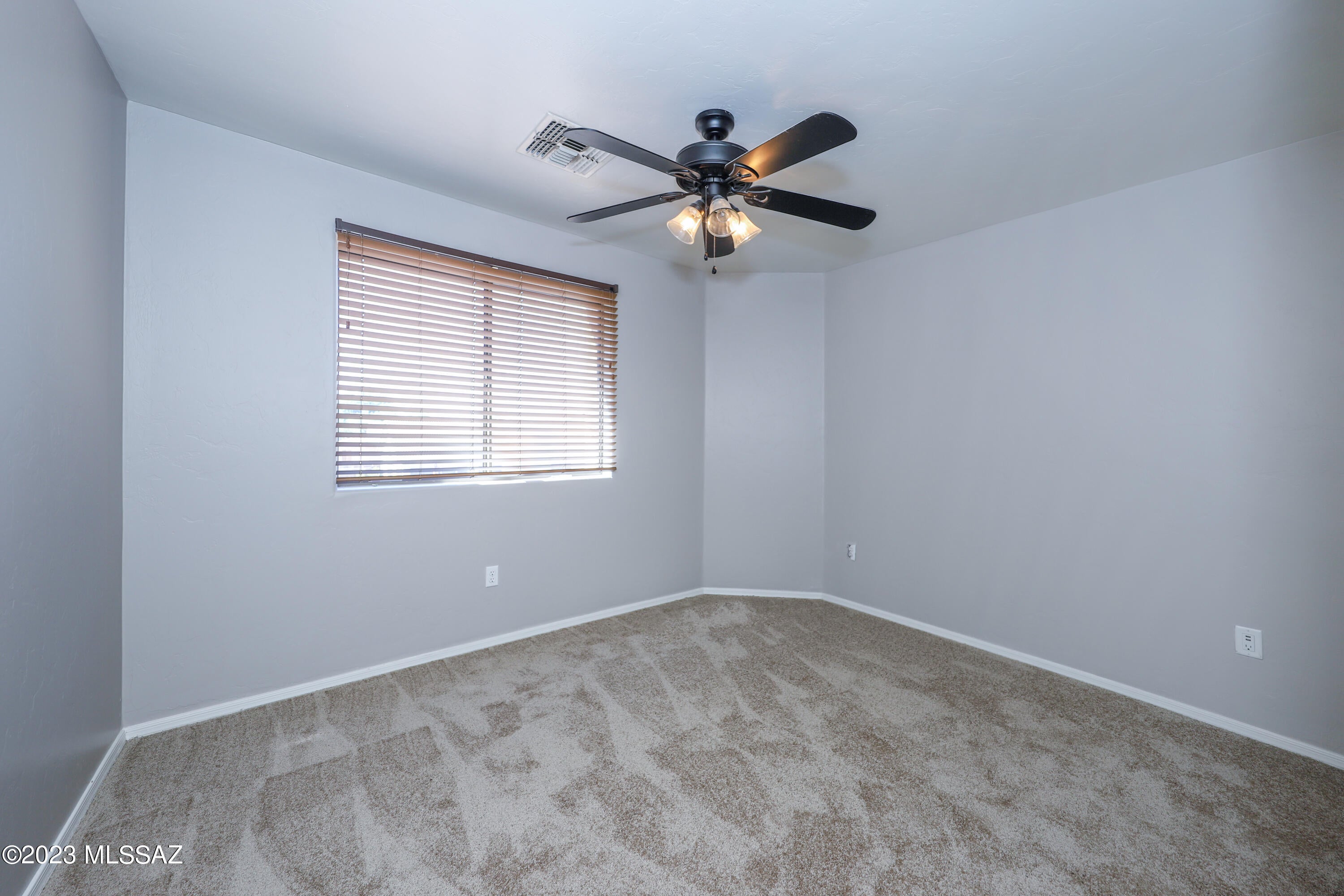 Rancho Del Lago (1-100) - Residential Lease