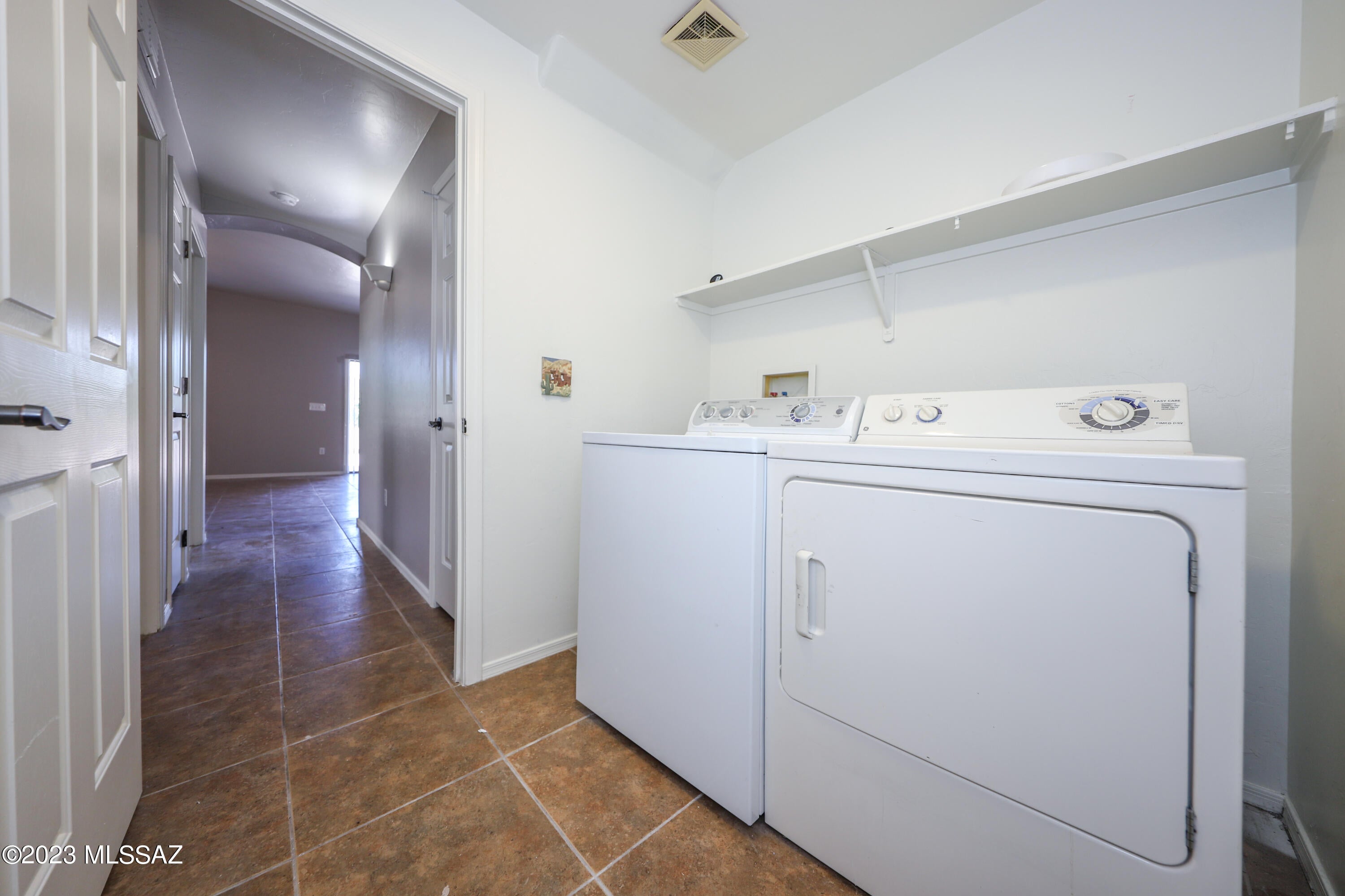 Rancho Del Lago (1-100) - Residential Lease
