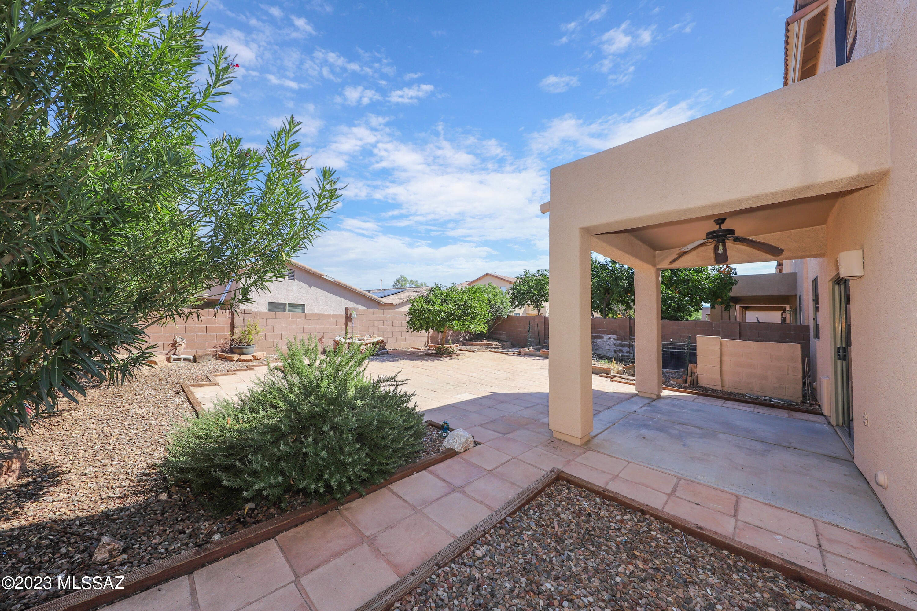 Rancho Del Lago (1-100) - Residential Lease
