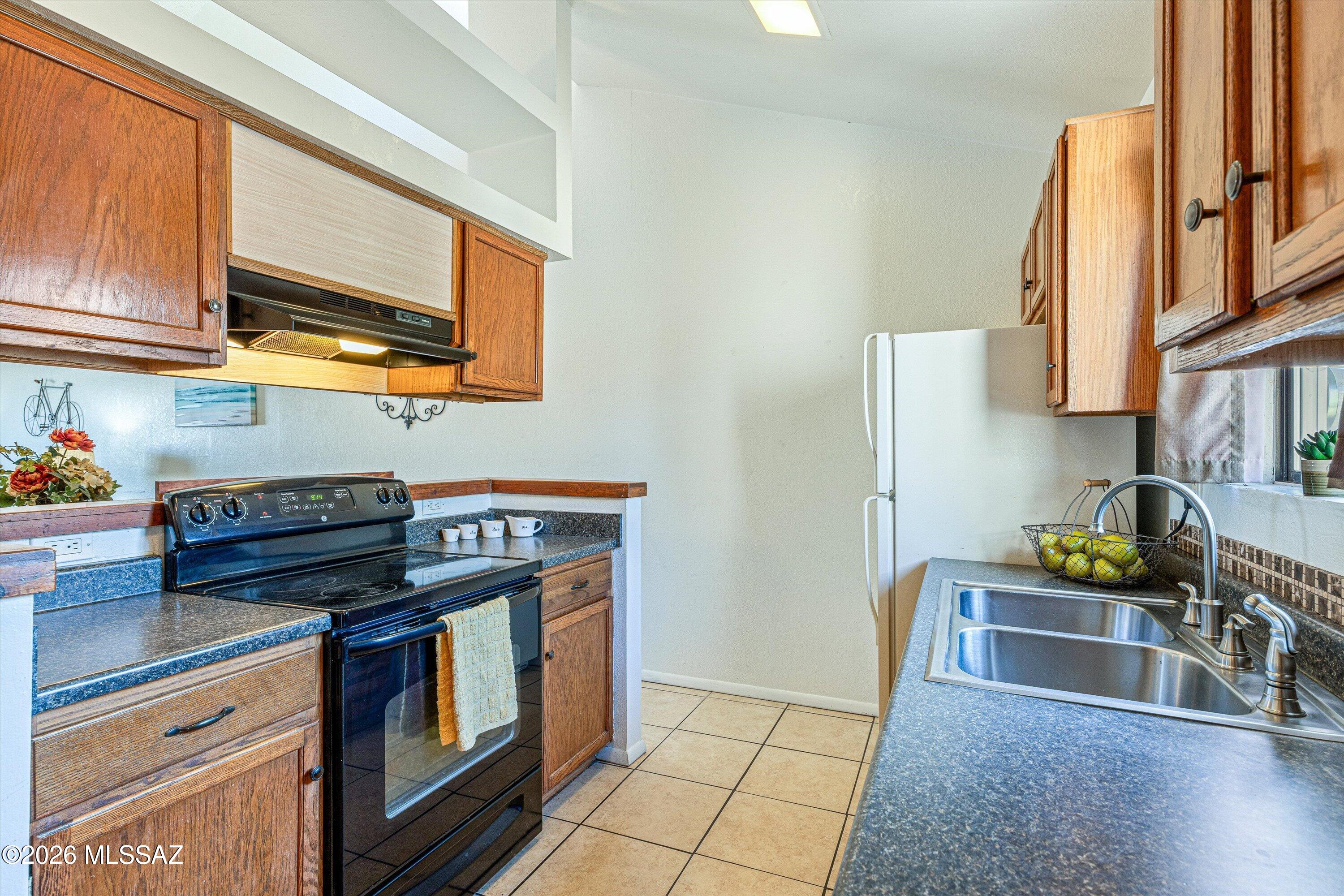 Centre Court Townhomes (1-106) - Residential