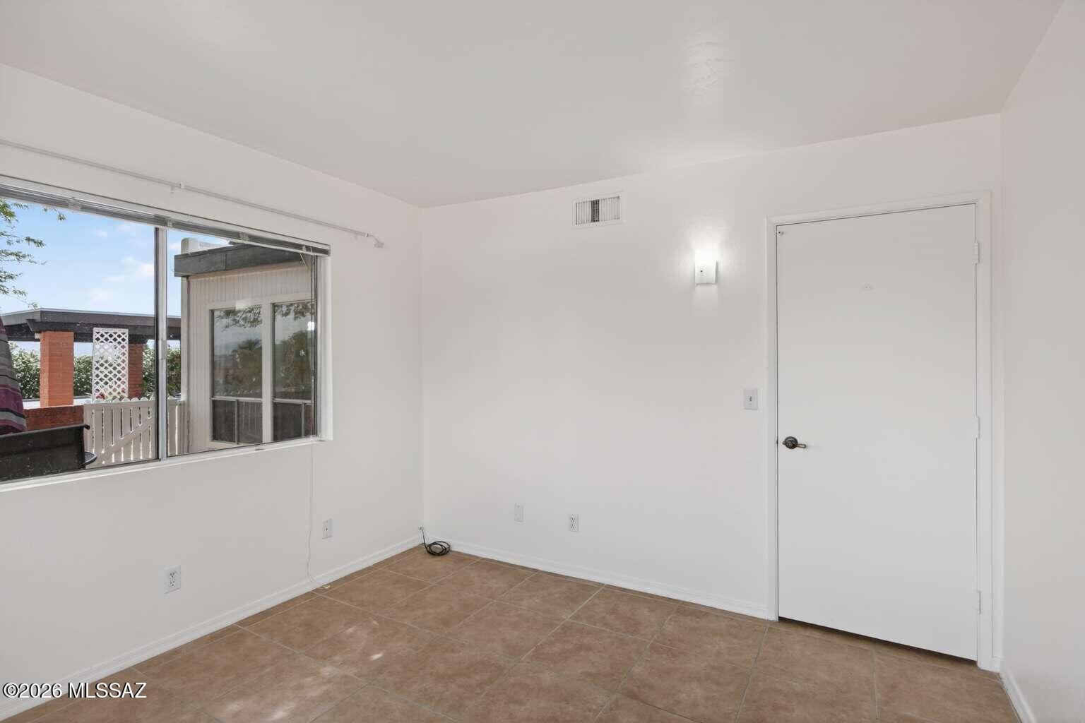 Green Valley Townhouses NO.7 - Residential