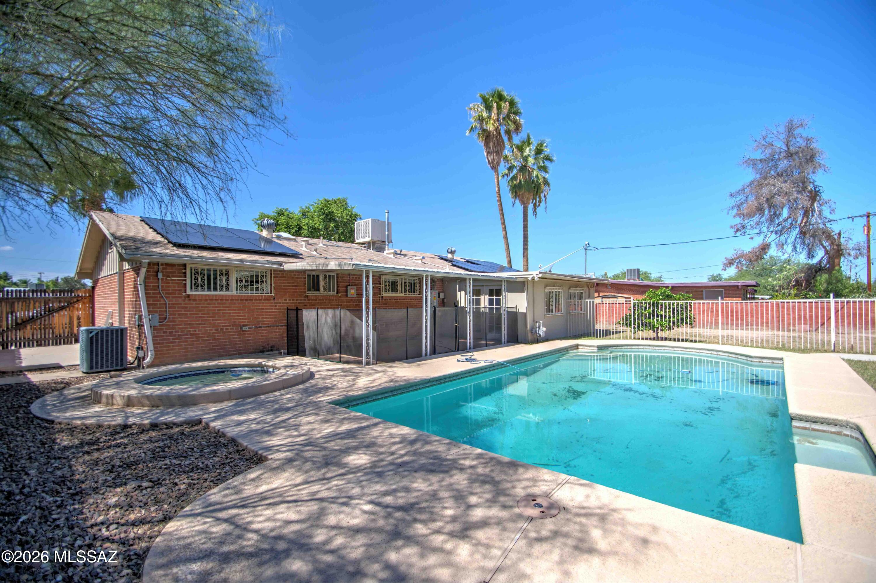 Longview Estates (194-470) - Residential