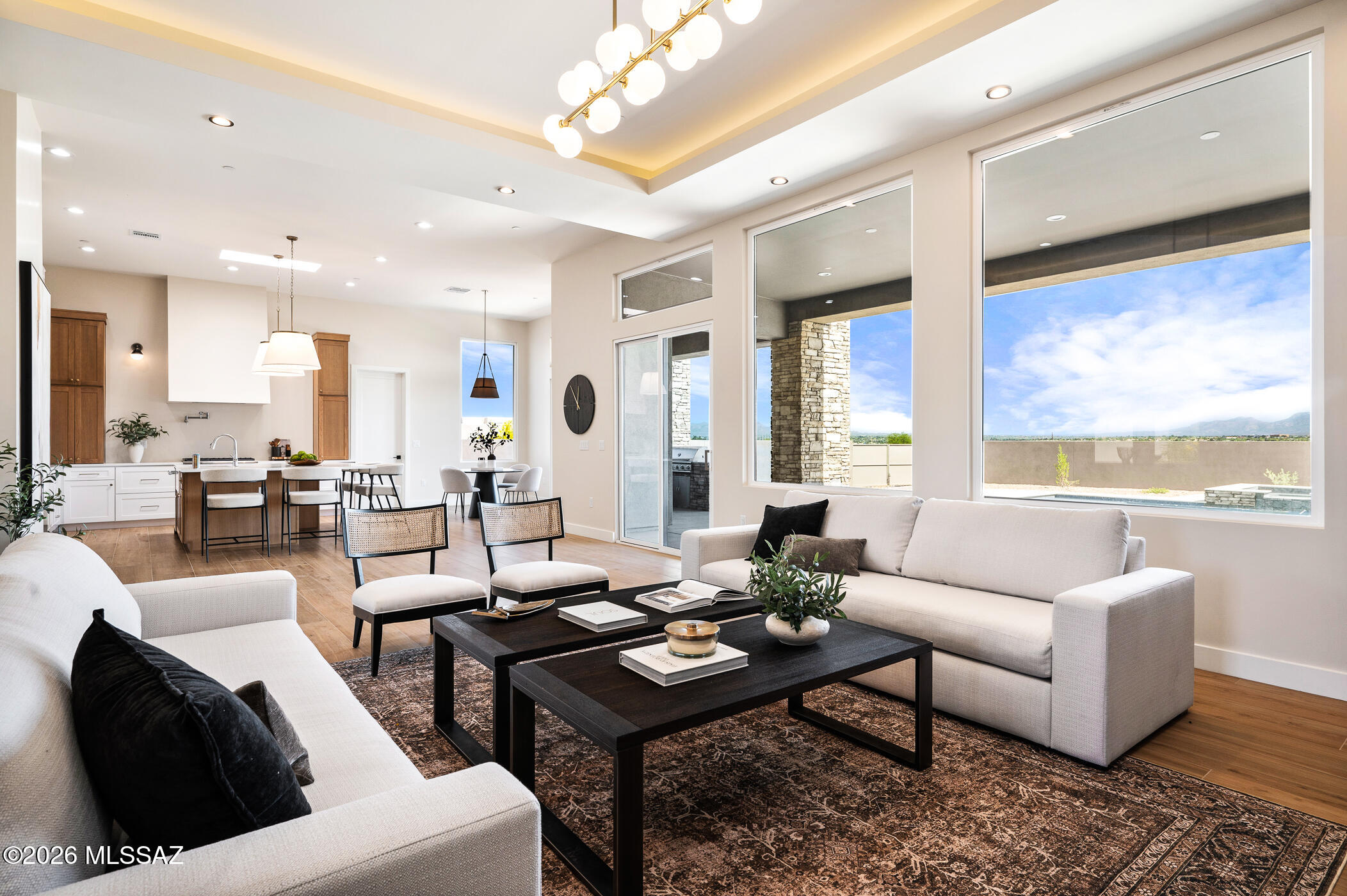 Las Rocas - Residential