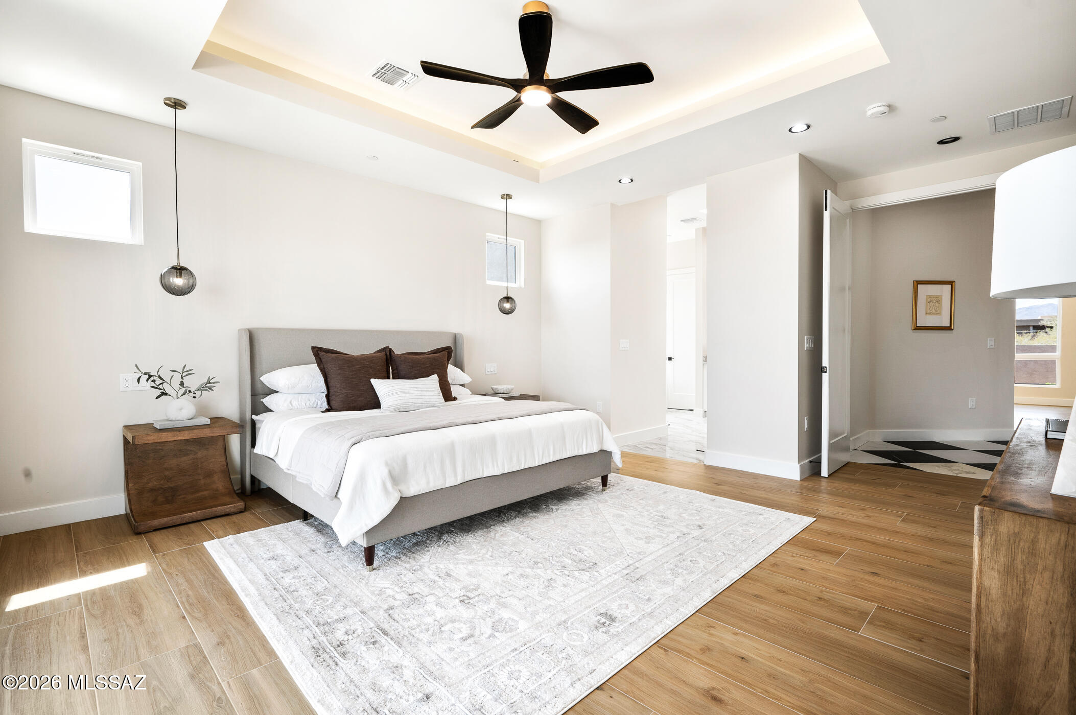 Las Rocas - Residential