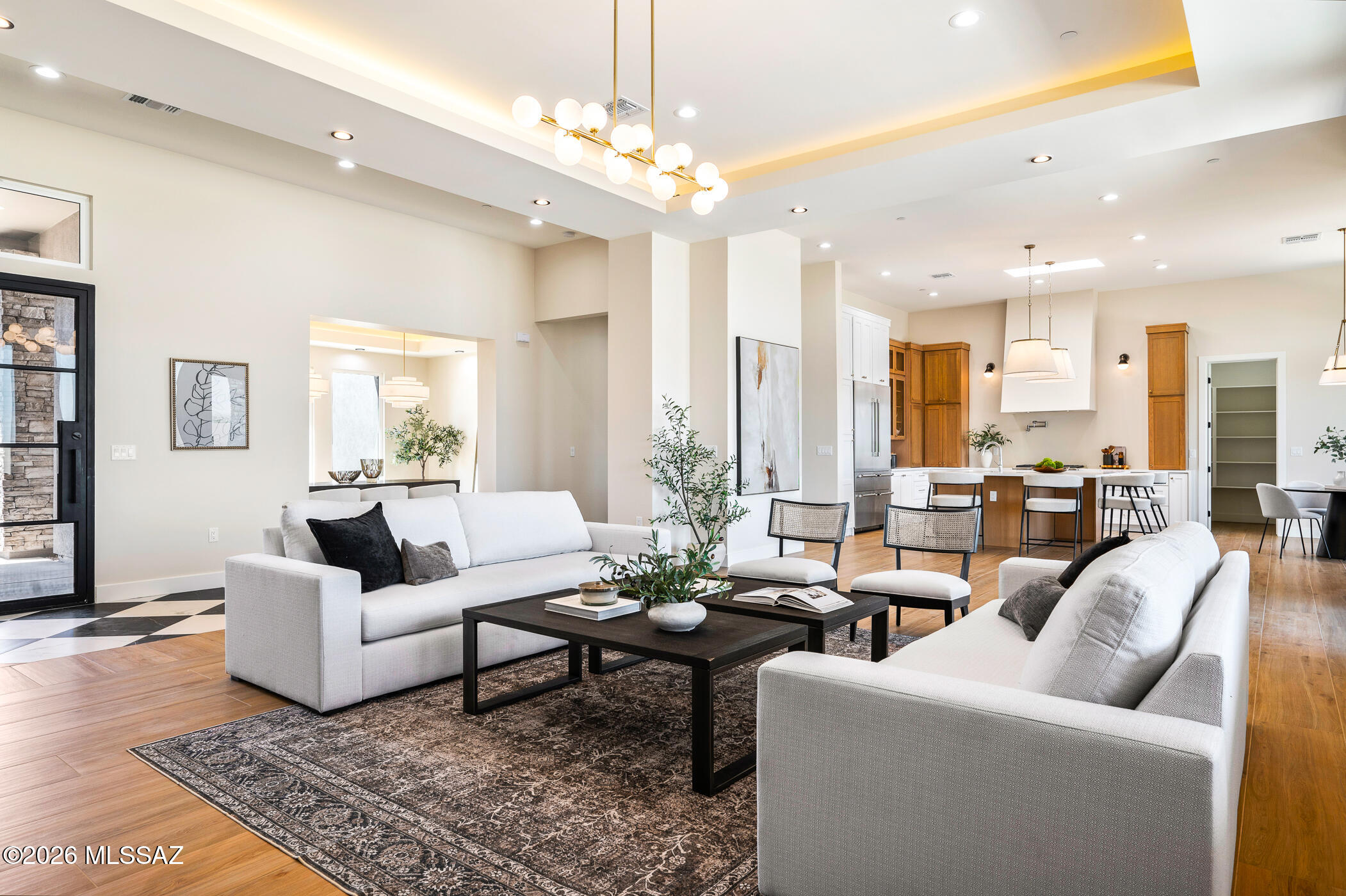 Las Rocas - Residential
