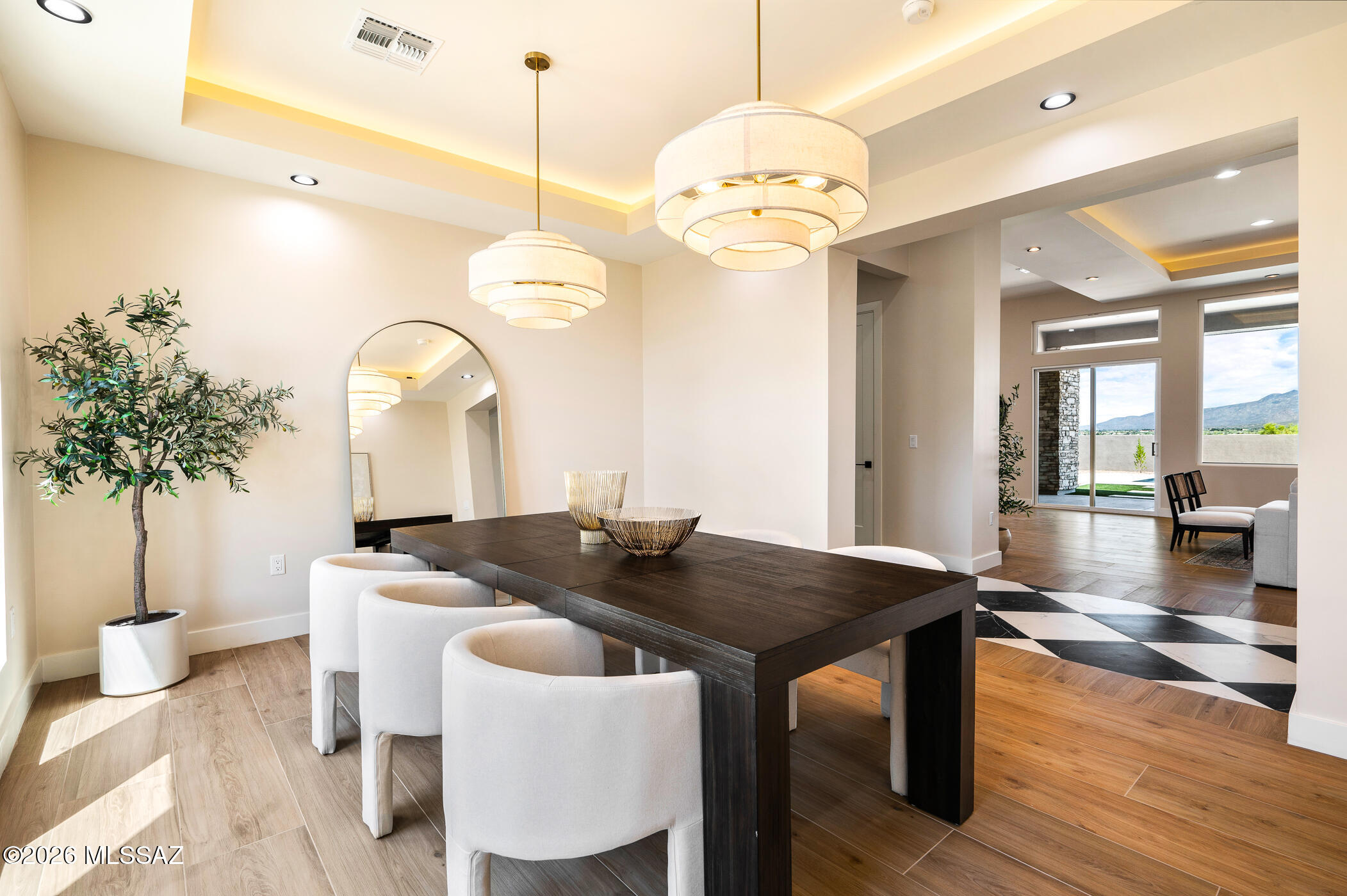 Las Rocas - Residential