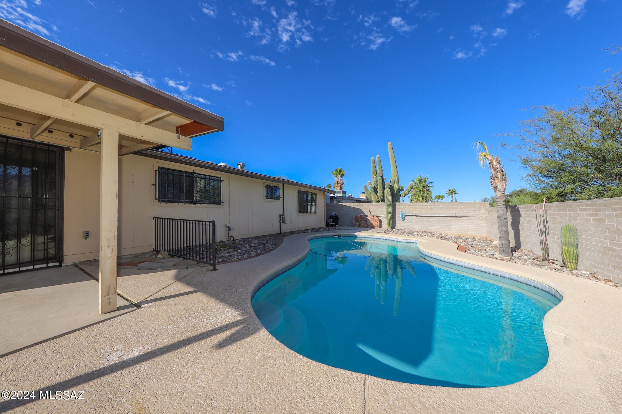 Solano Estates Unit 4 (1-98) - Residential Lease