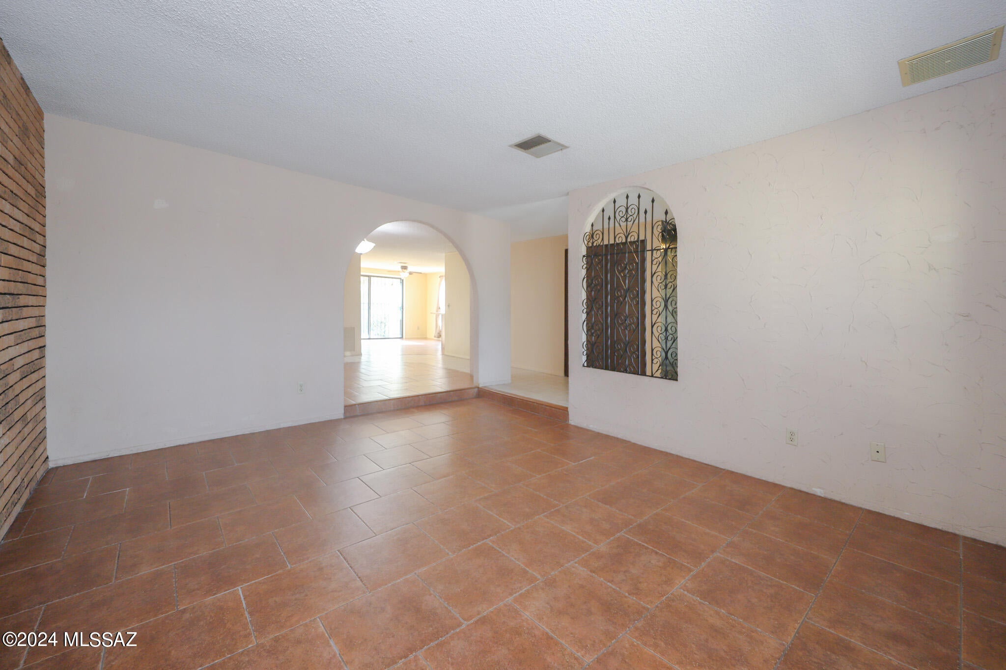 Solano Estates Unit 4 (1-98) - Residential Lease