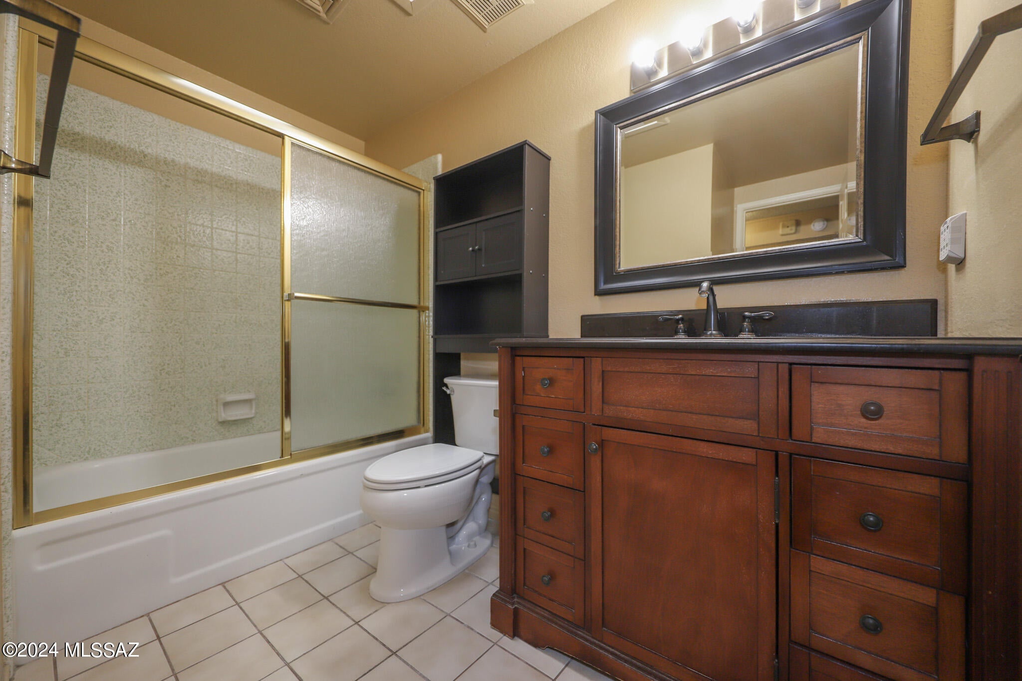 Solano Estates Unit 4 (1-98) - Residential Lease