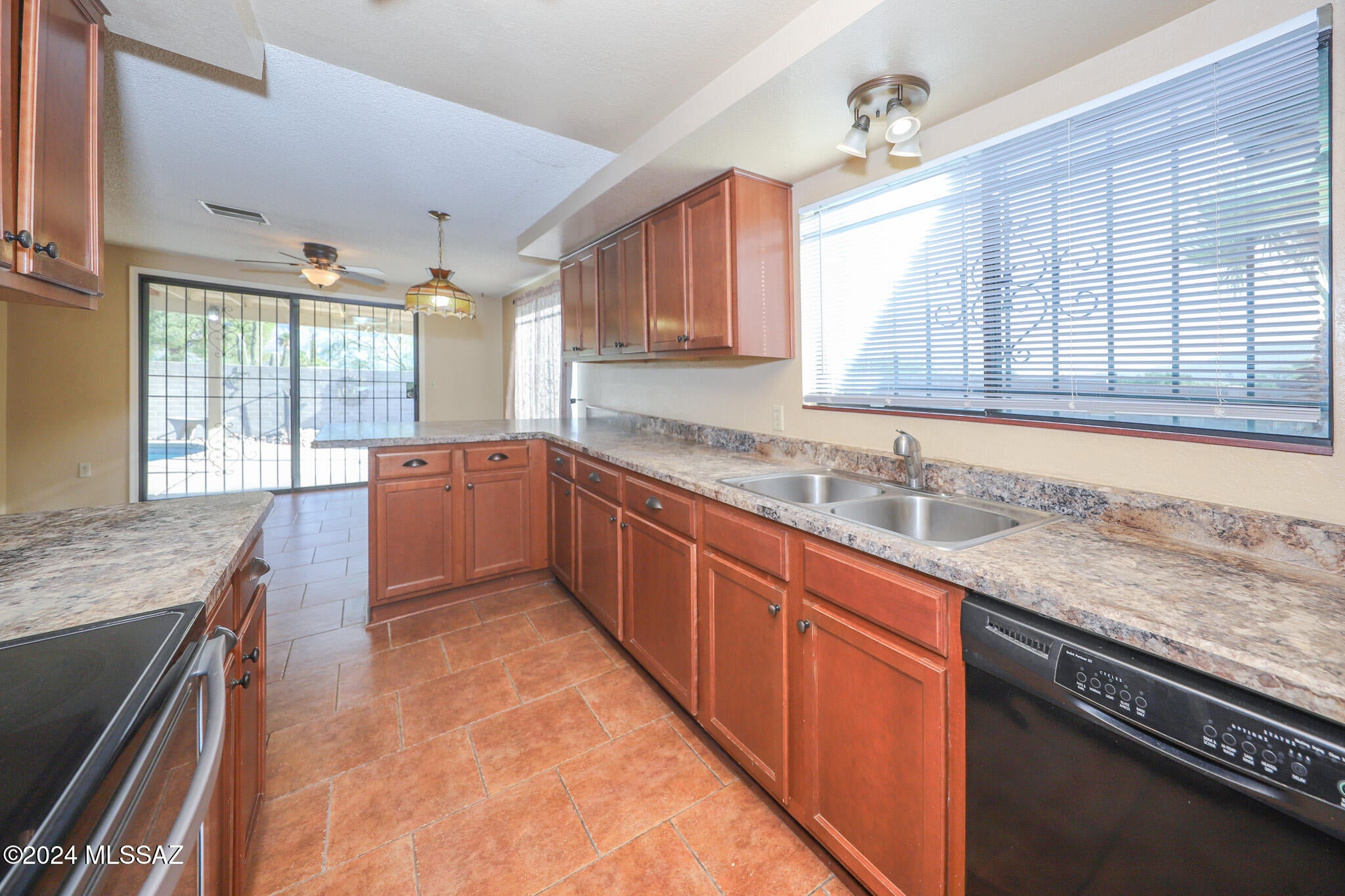 Solano Estates Unit 4 (1-98) - Residential Lease