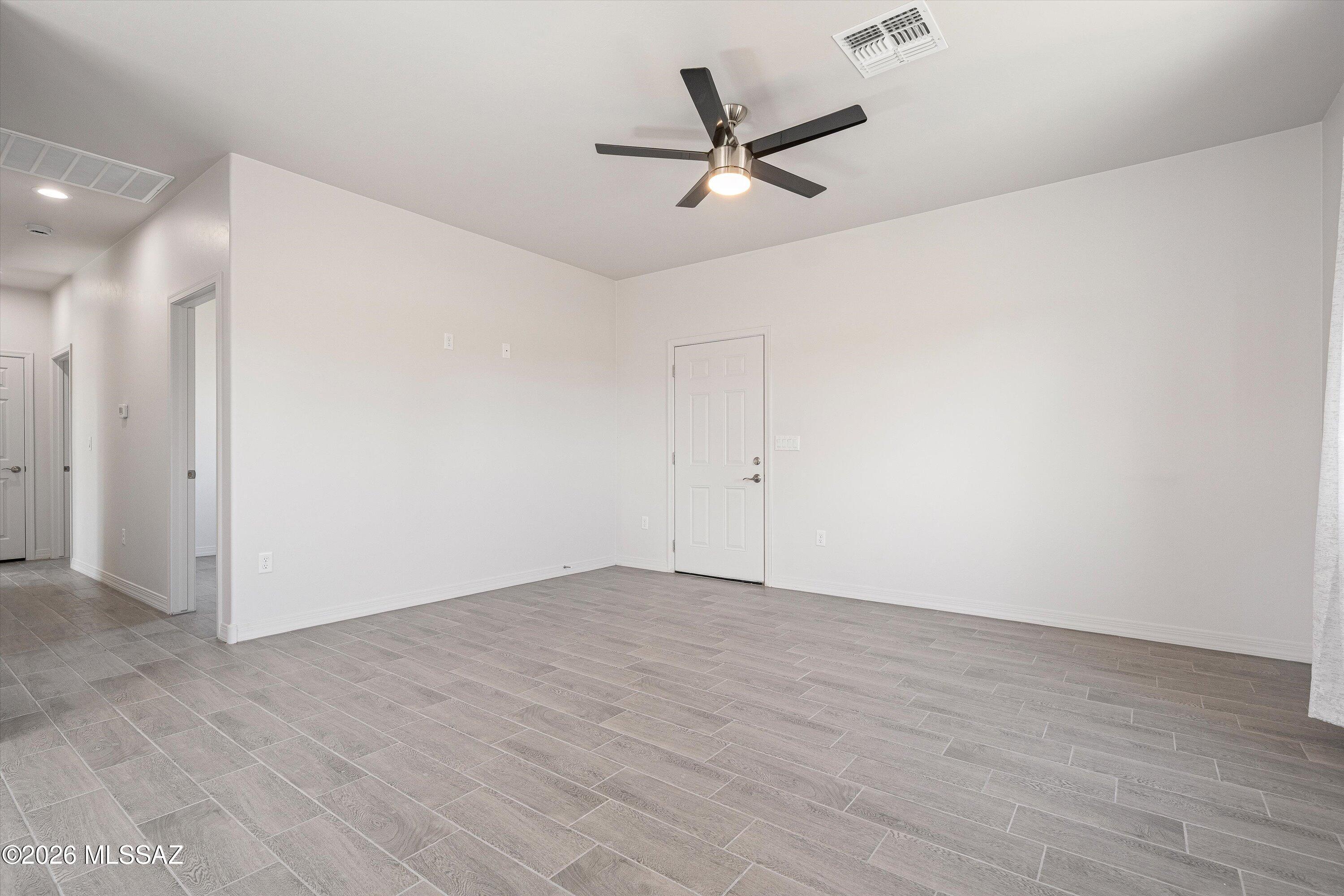 Los Ranchitos - Residential Lease