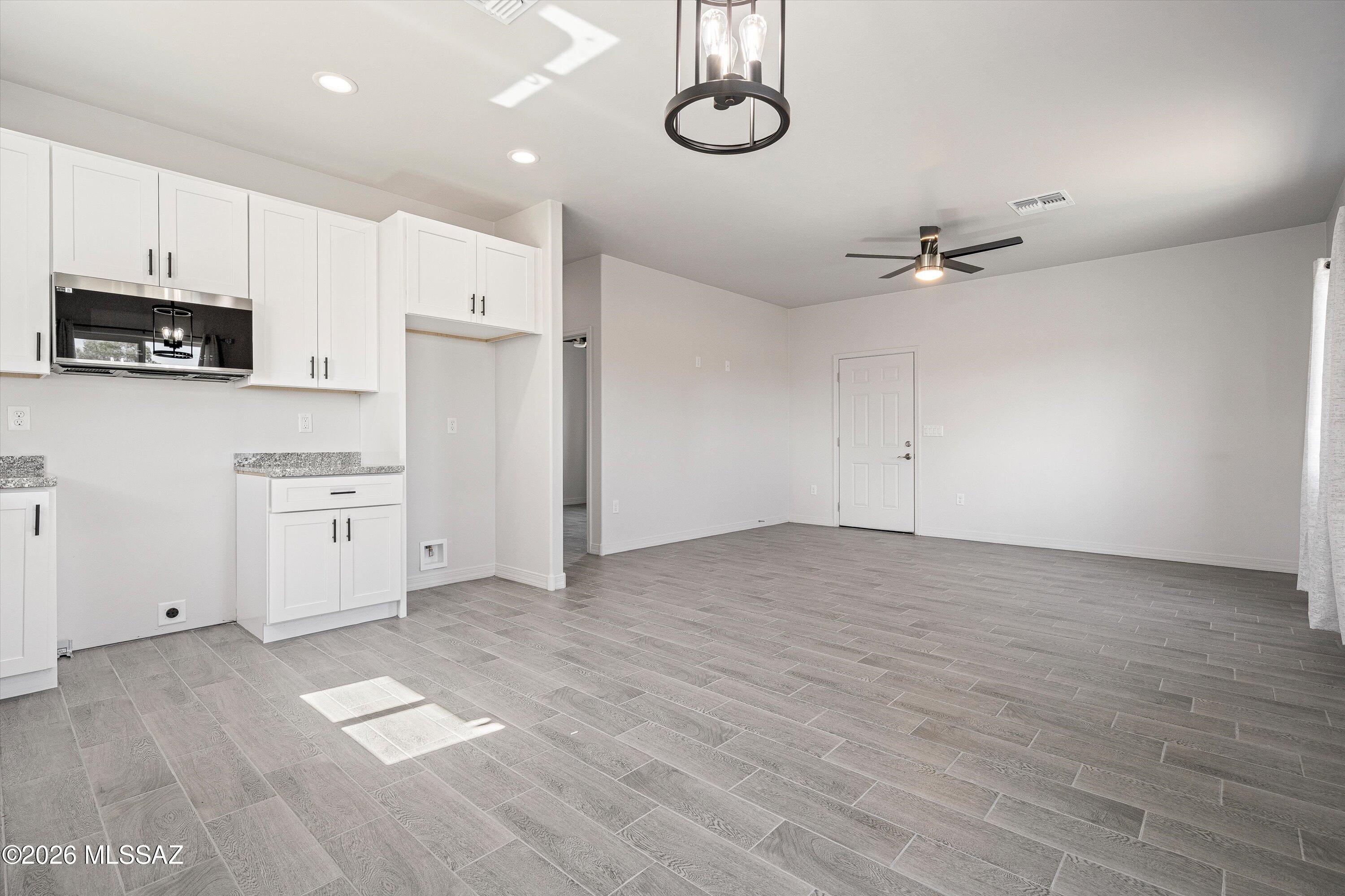 Los Ranchitos - Residential Lease