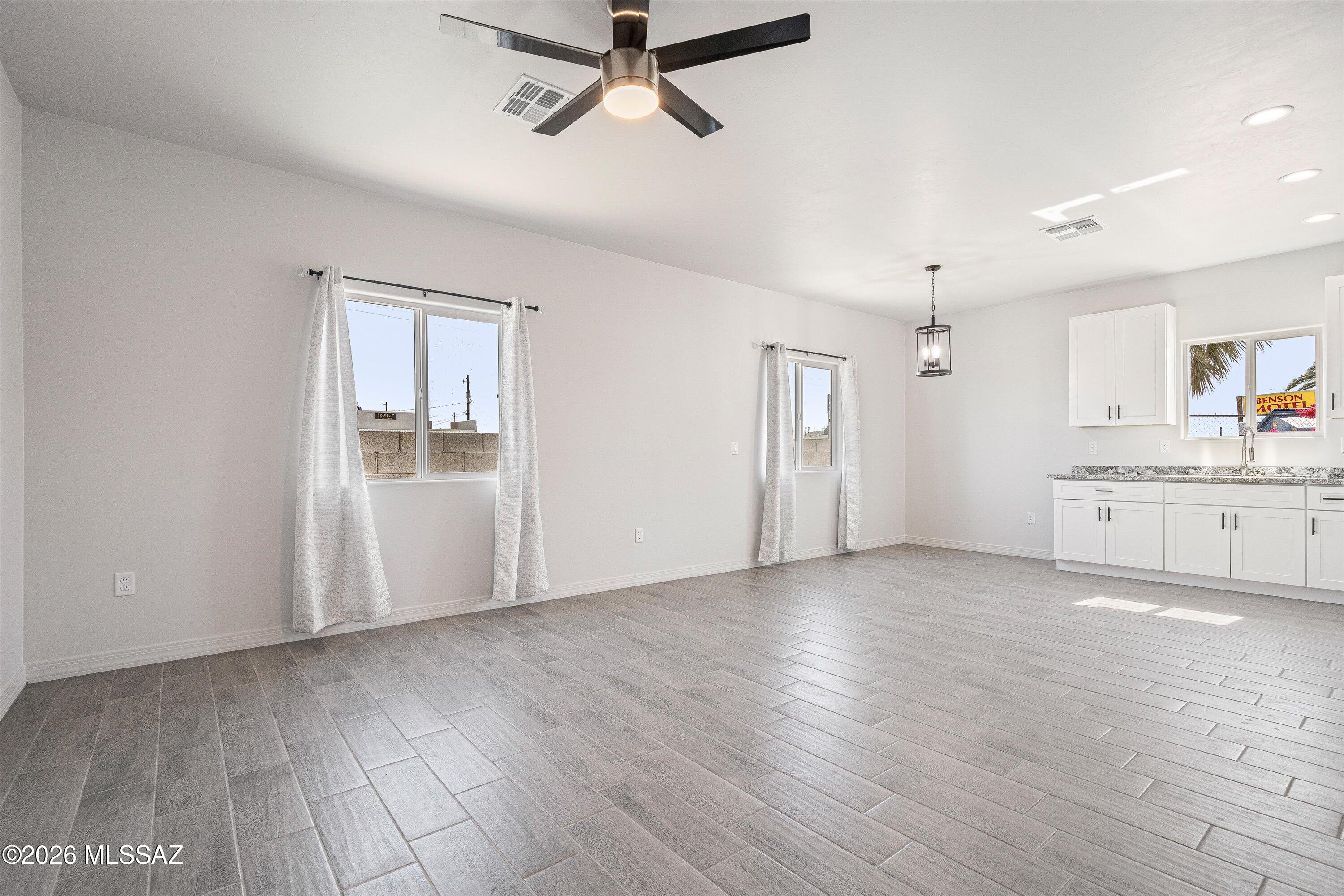 Los Ranchitos - Residential Lease