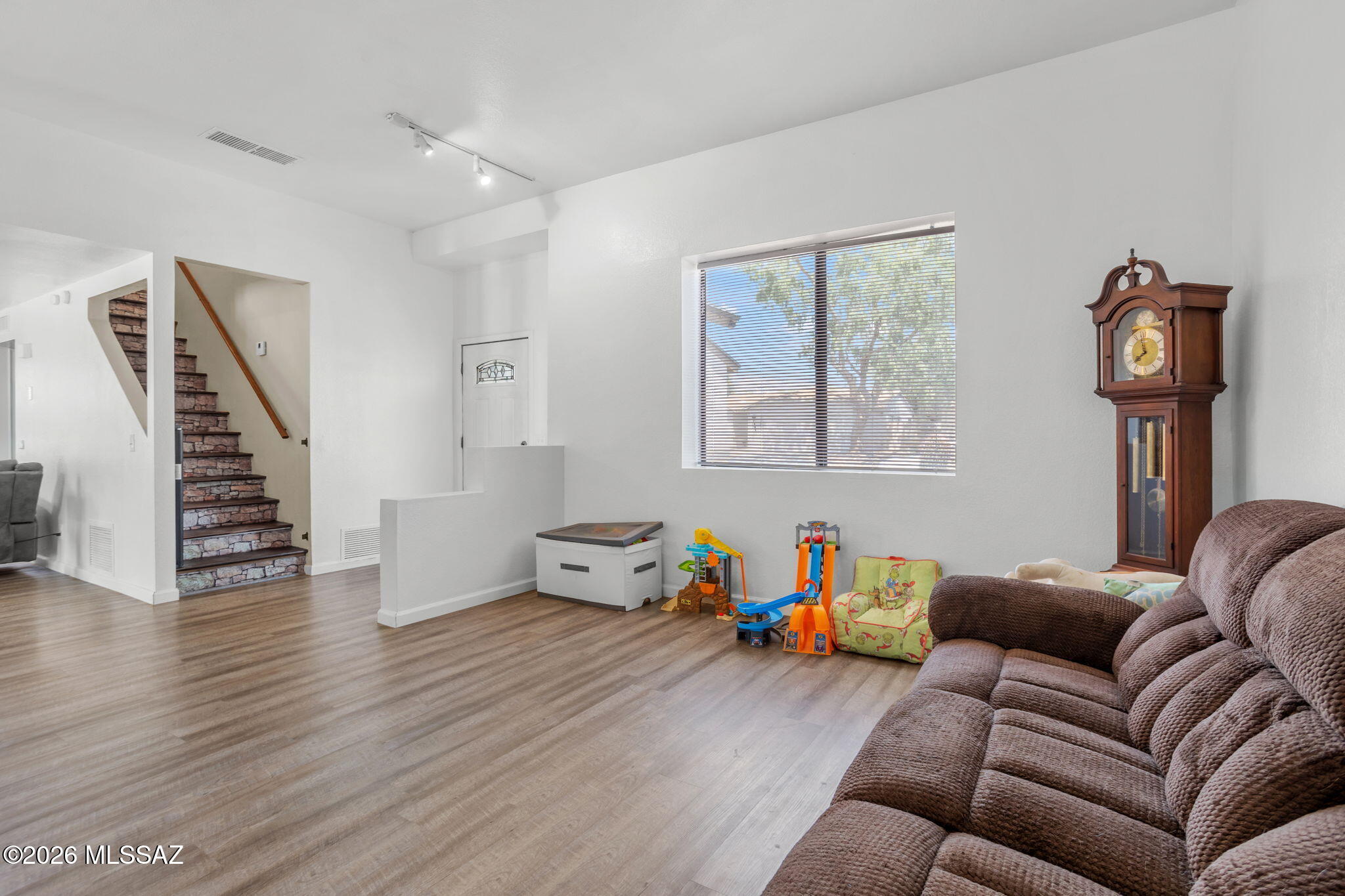 Meadowbrook (57-114) - Residential