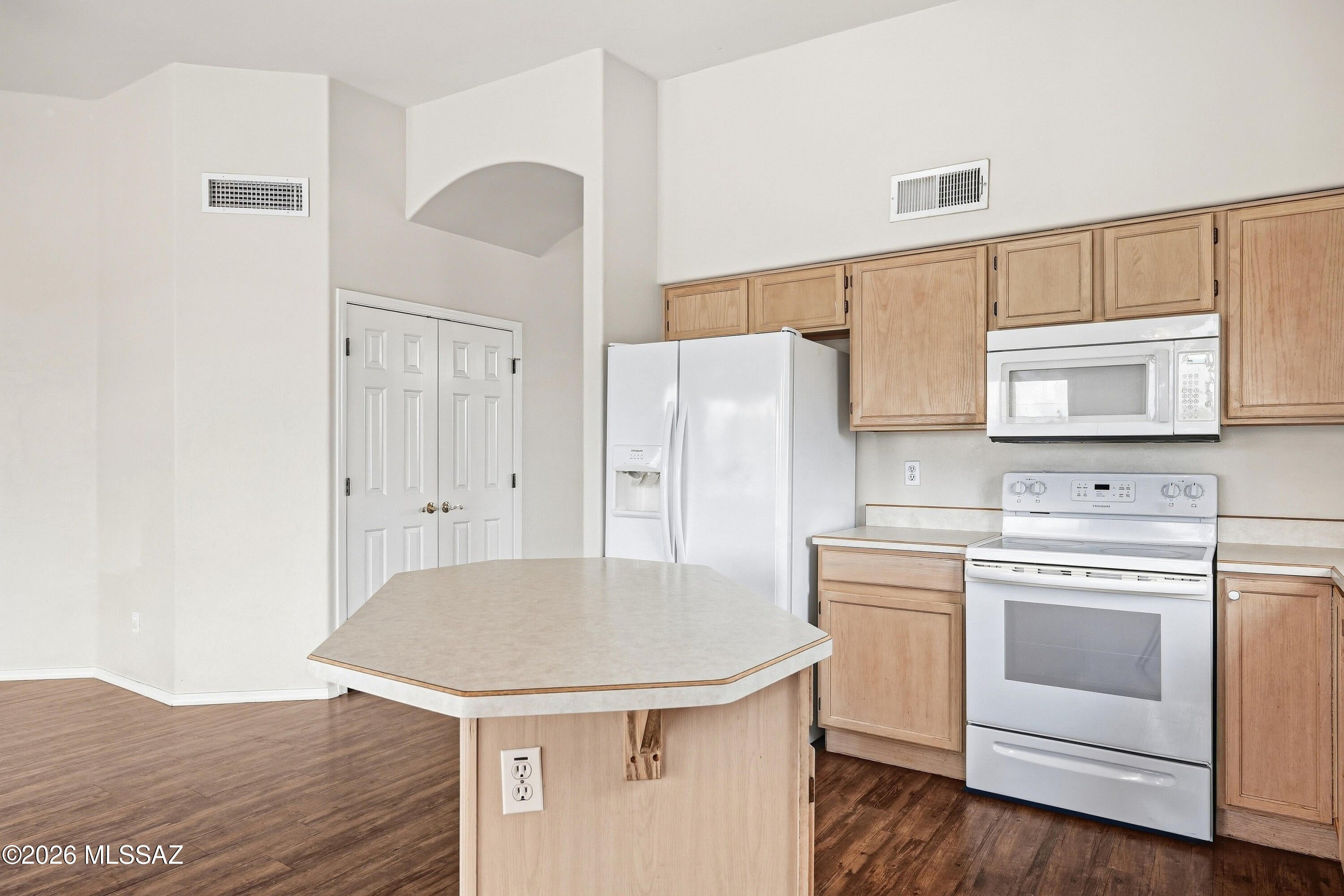 Hills On La Canada (The) - Residential Lease