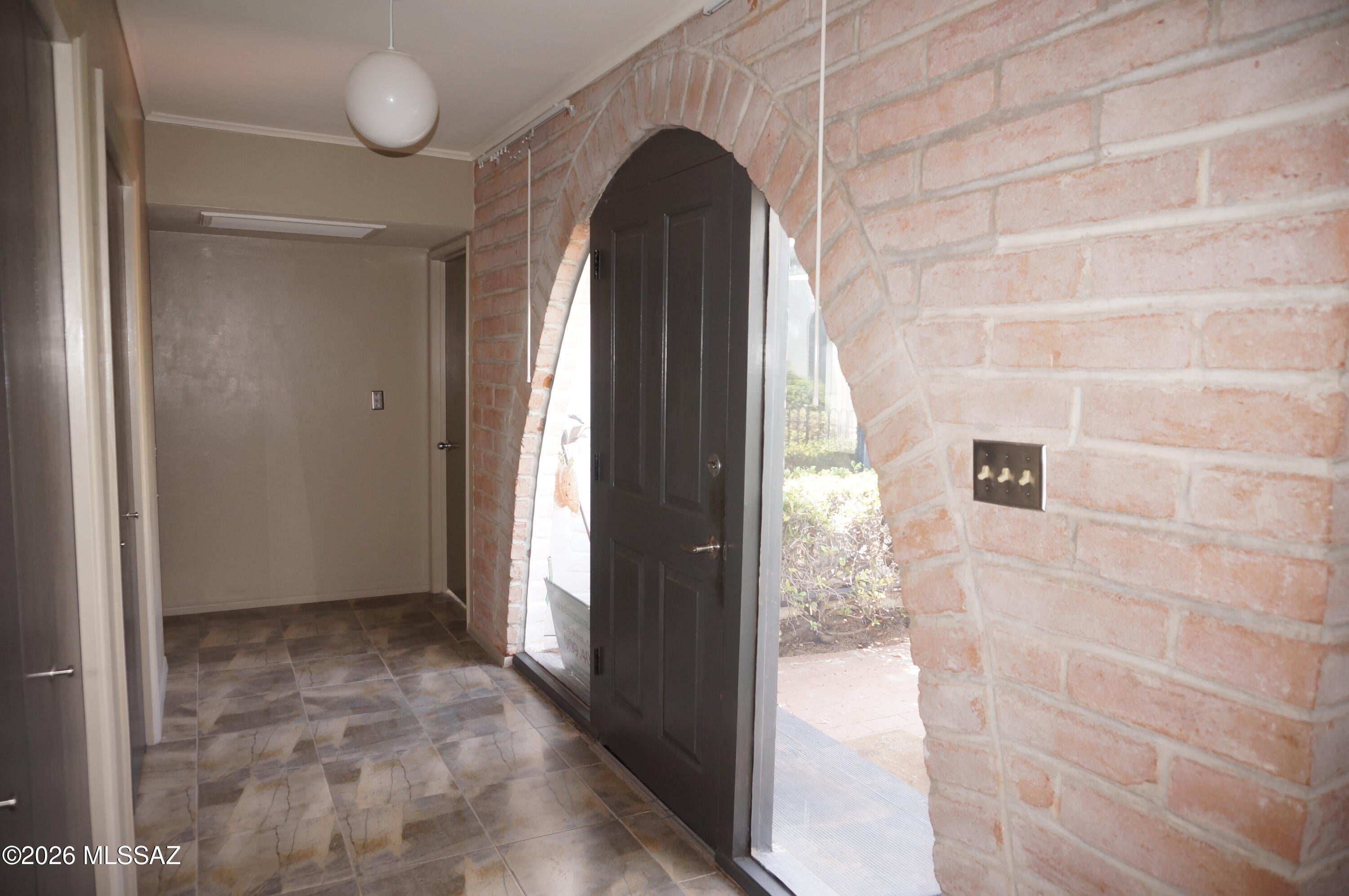 Las Lomitas (1) - Residential
