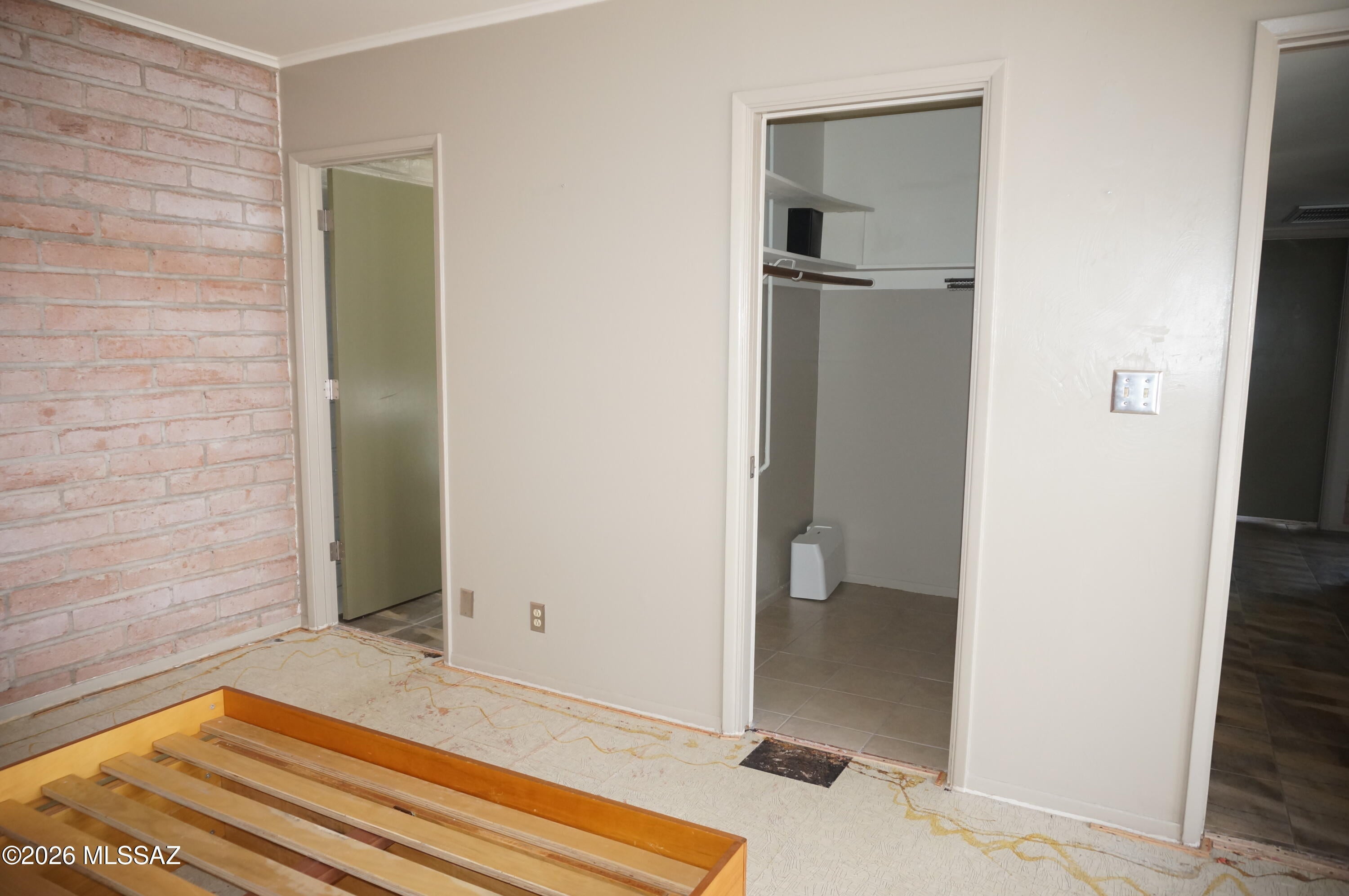 Las Lomitas (1) - Residential