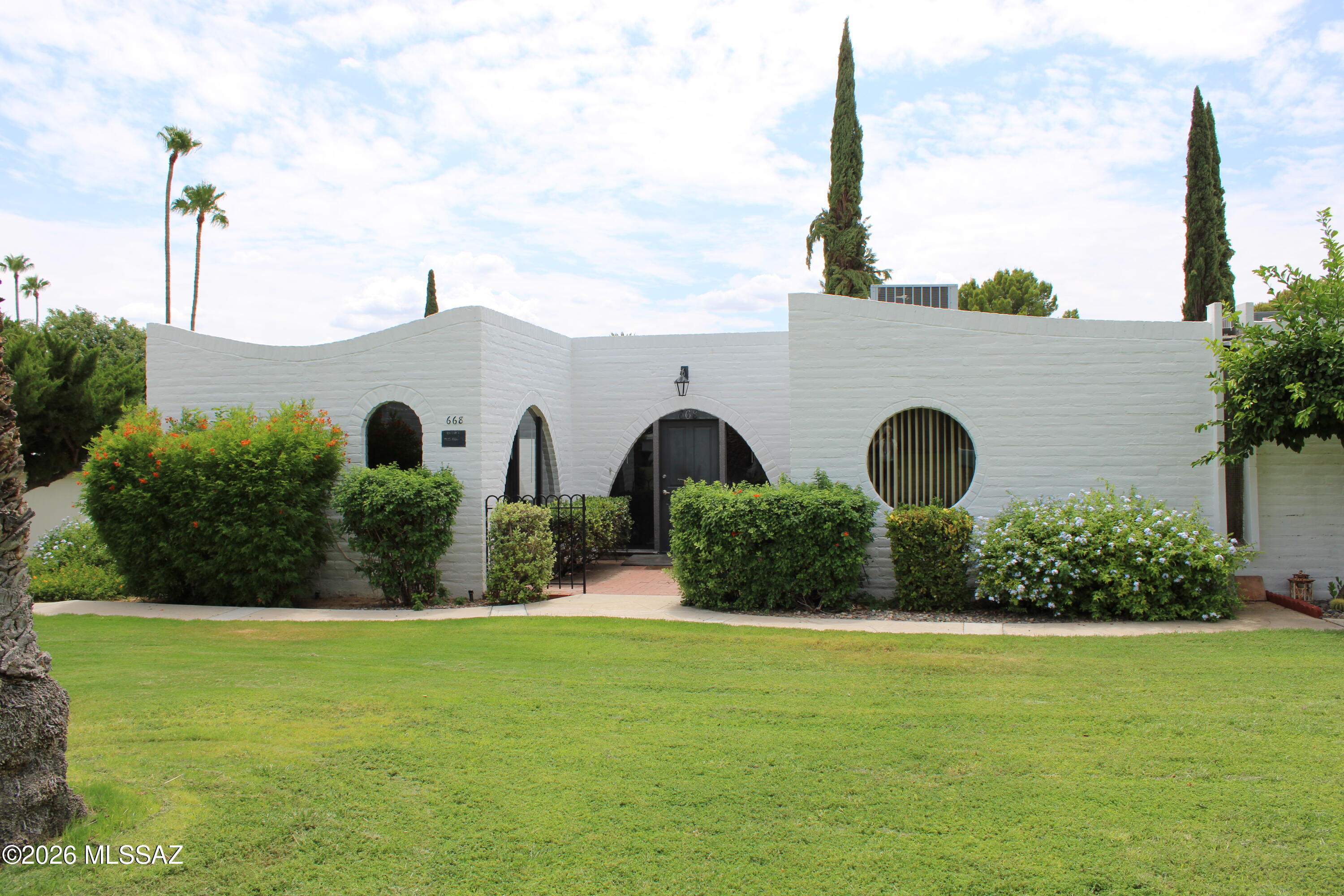 Las Lomitas (1) - Residential