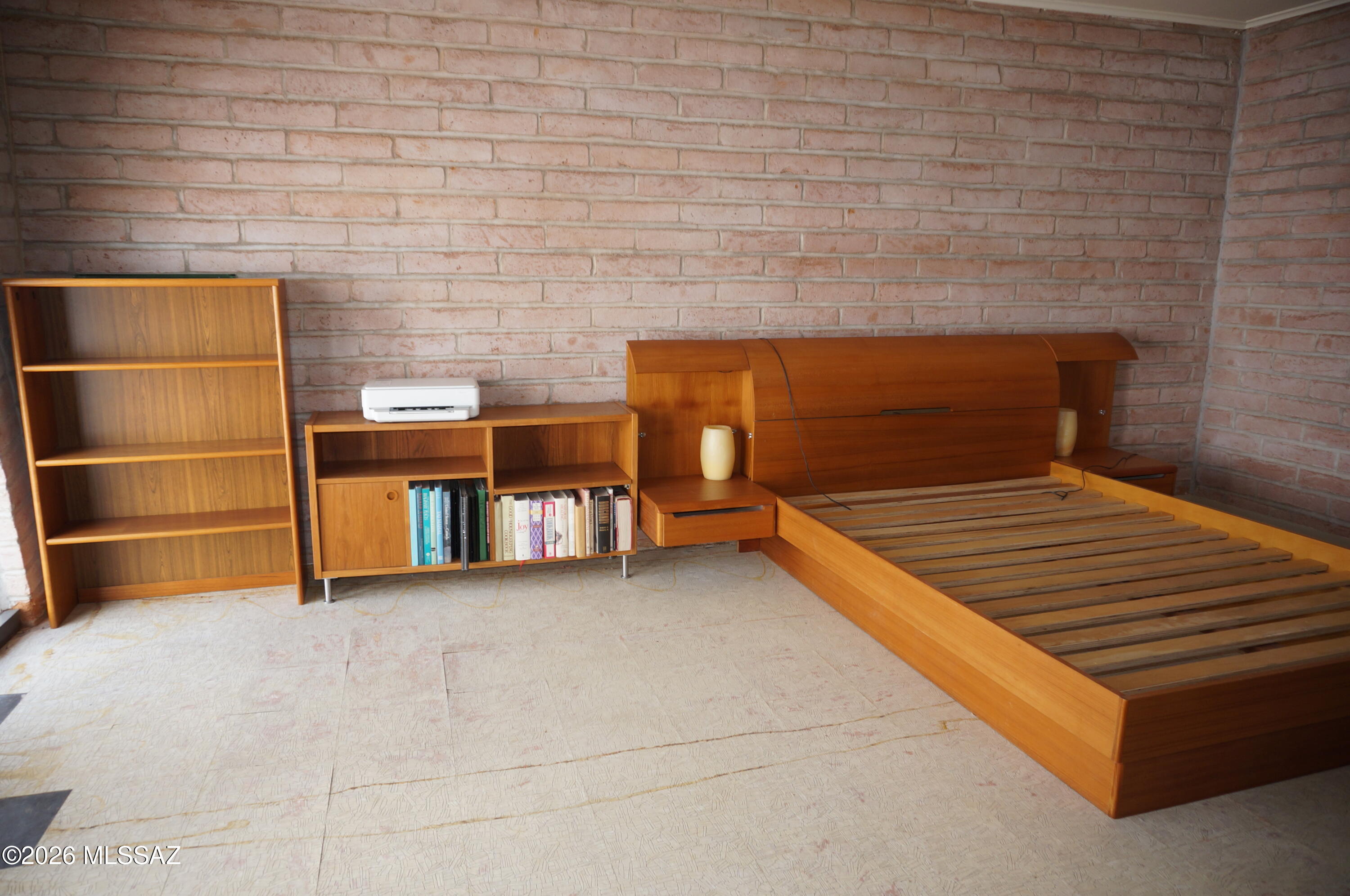Las Lomitas (1) - Residential
