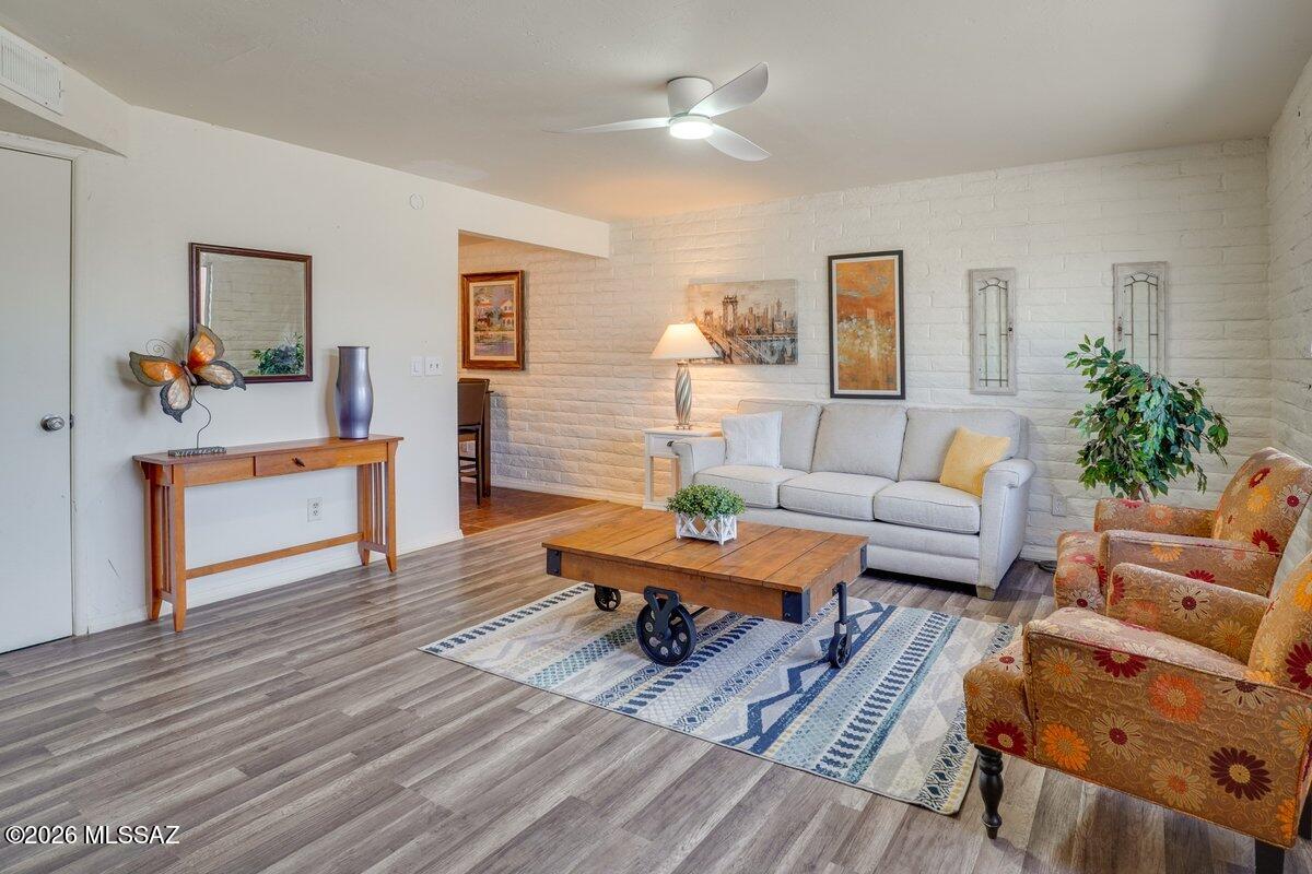 Manzanita Manor NO.4(1-94) - Residential