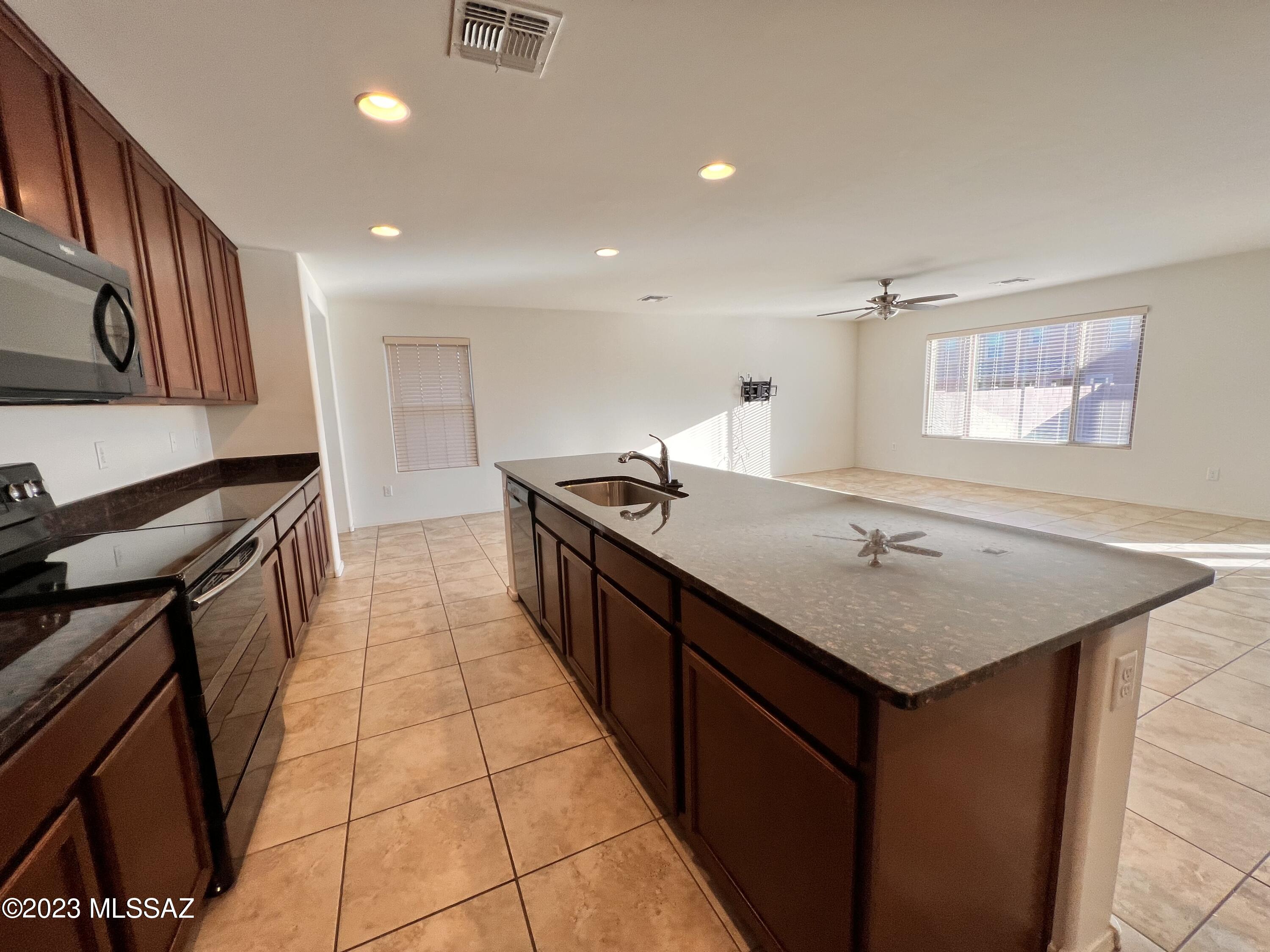 Gladden Farms BLK 13-15 - Residential Lease