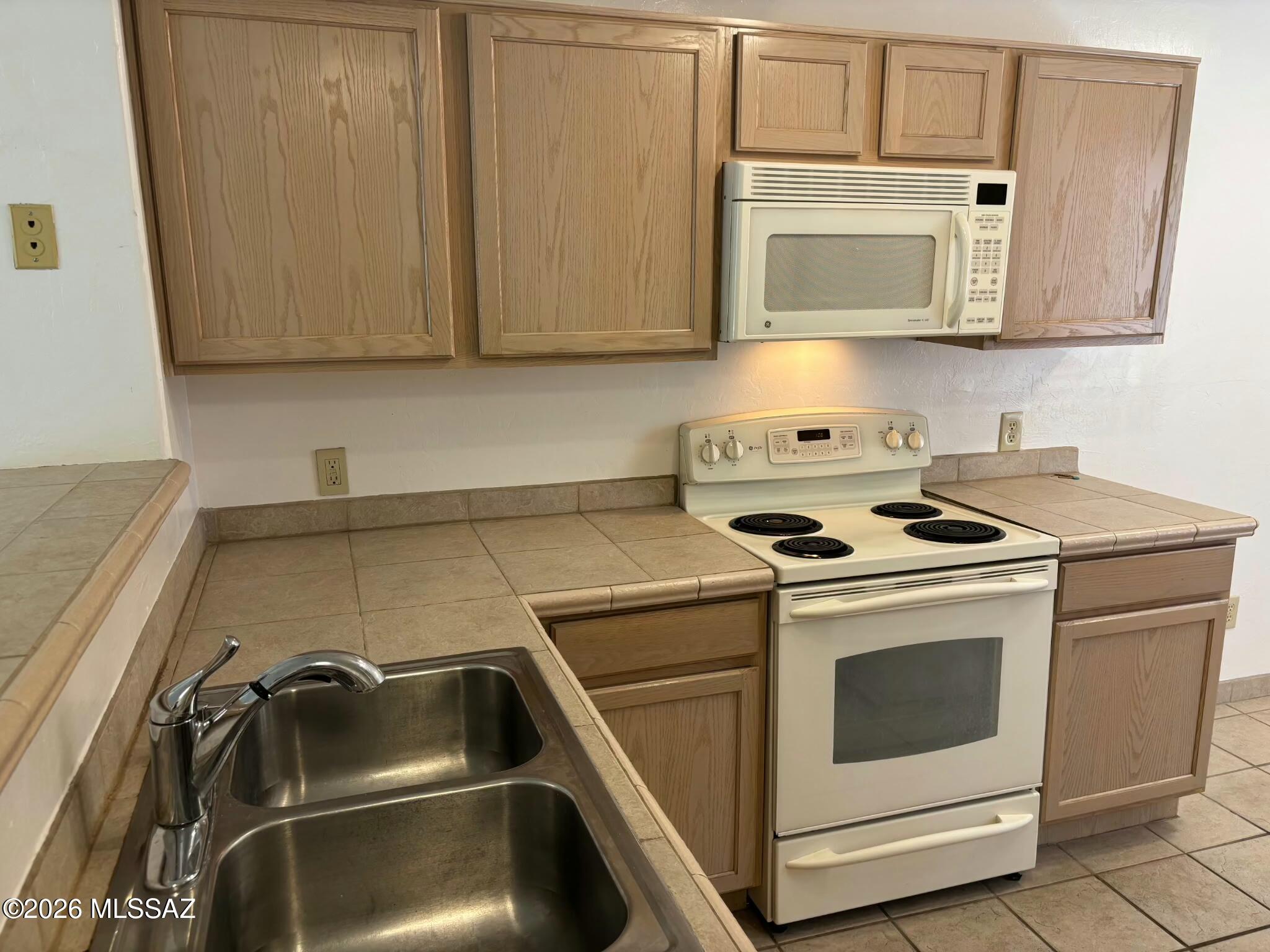 Dakotah Hills Condominium - Residential Lease