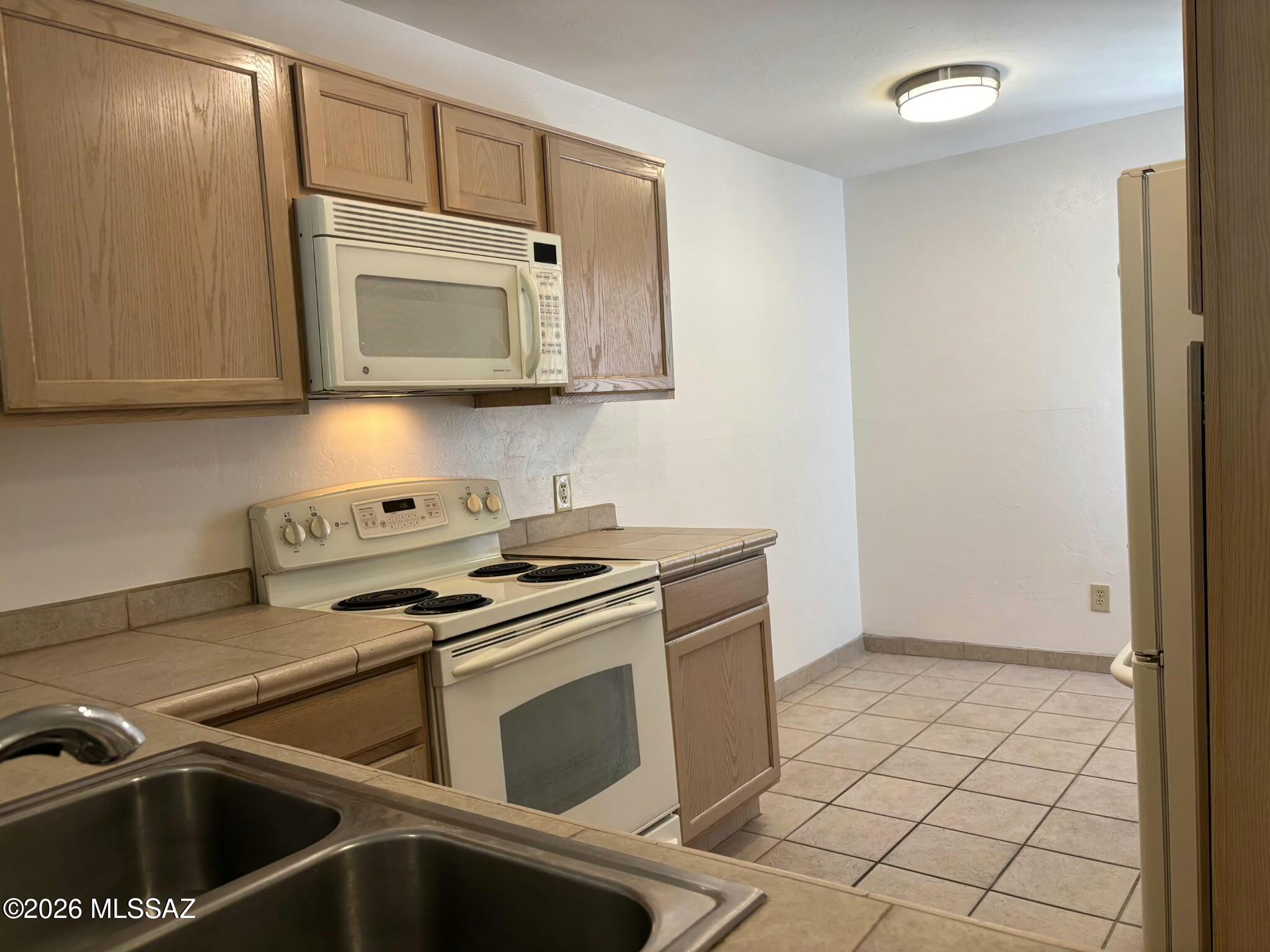 Dakotah Hills Condominium - Residential Lease