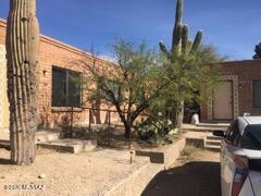 Charming centrally located Tucson rental near downtown and the University of Arizona. Bright interior with spacious living areas, well-sized bedrooms, and a functional kitchen. Private yard, easy-maintenance landscaping, and convenient parking. Great access to dining, shopping, and public transportation. Tenant pays water, electric, and gas. Available now!
