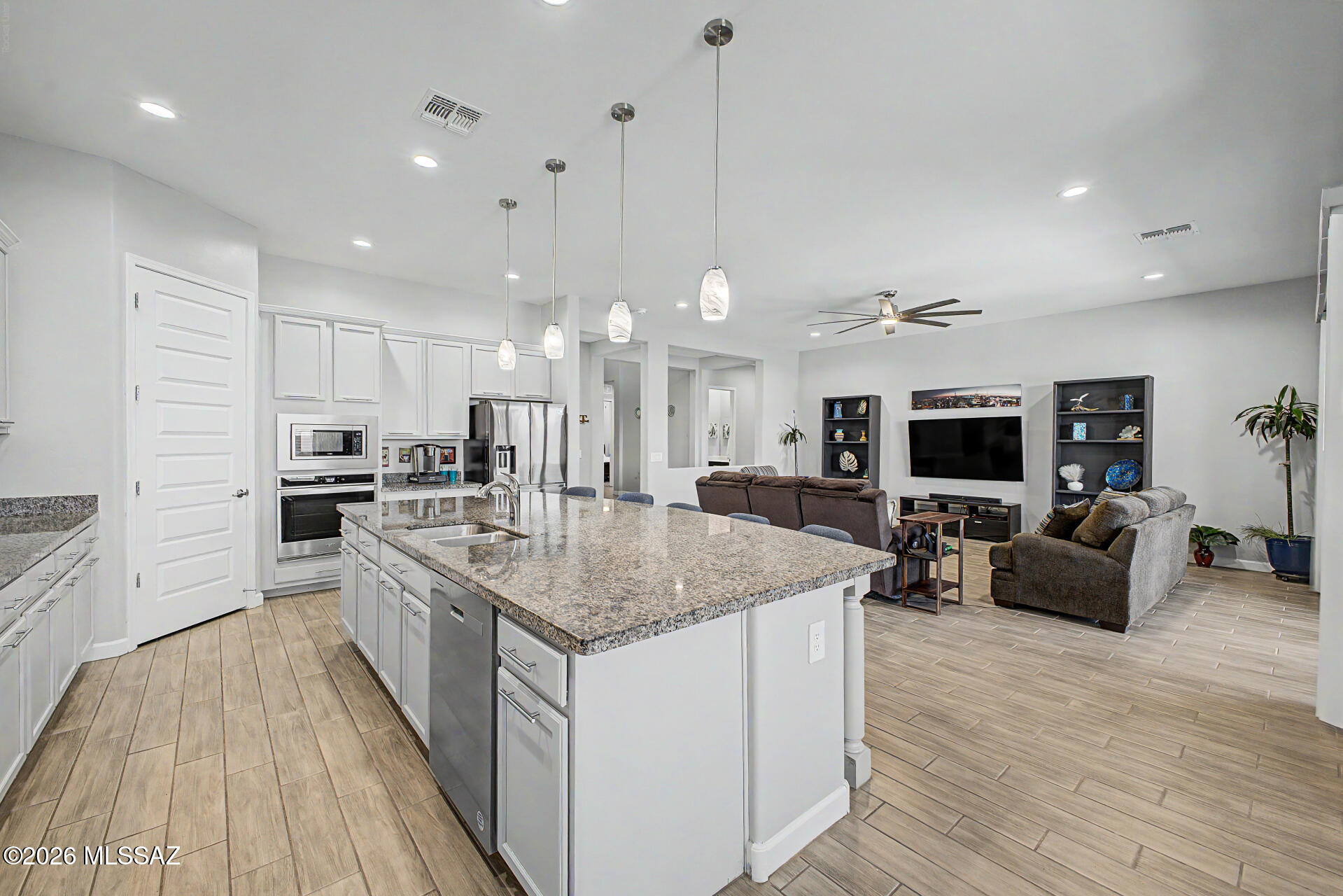 Saguaro Bloom 7B - Residential